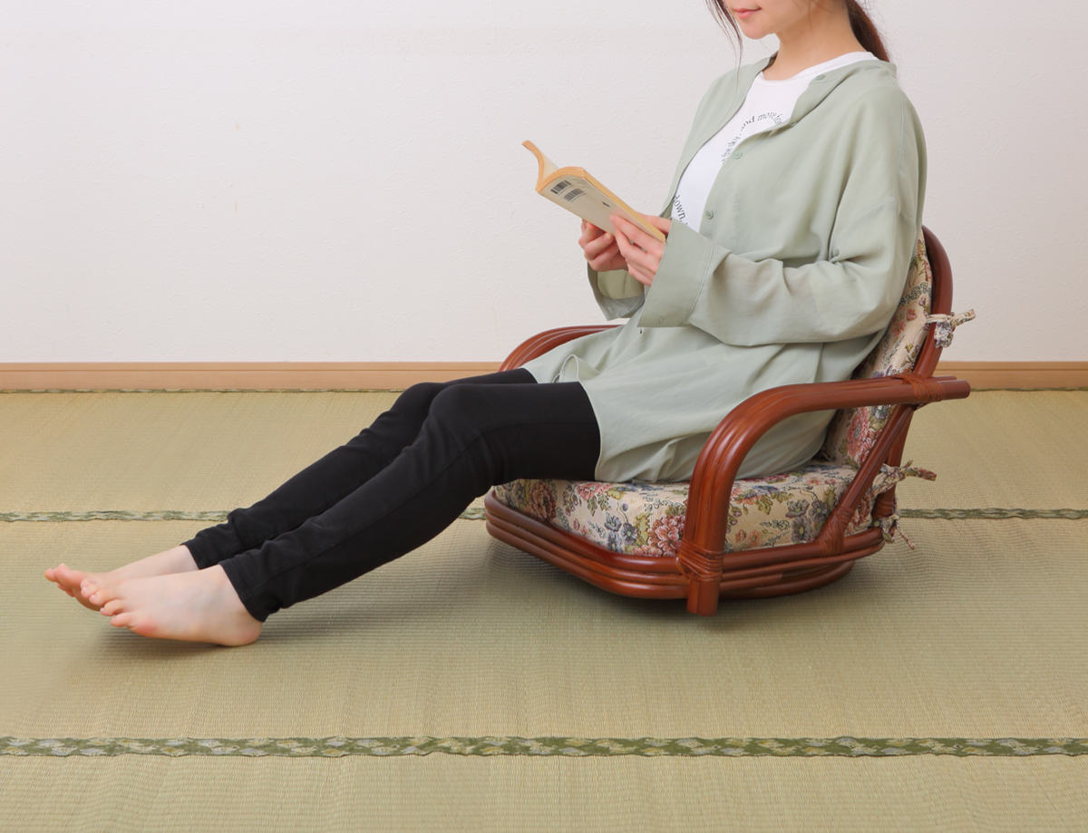 HAGiHARA（萩原） 籐 回転座椅子 座面高16cm 花柄 軽量 ライトブラウン