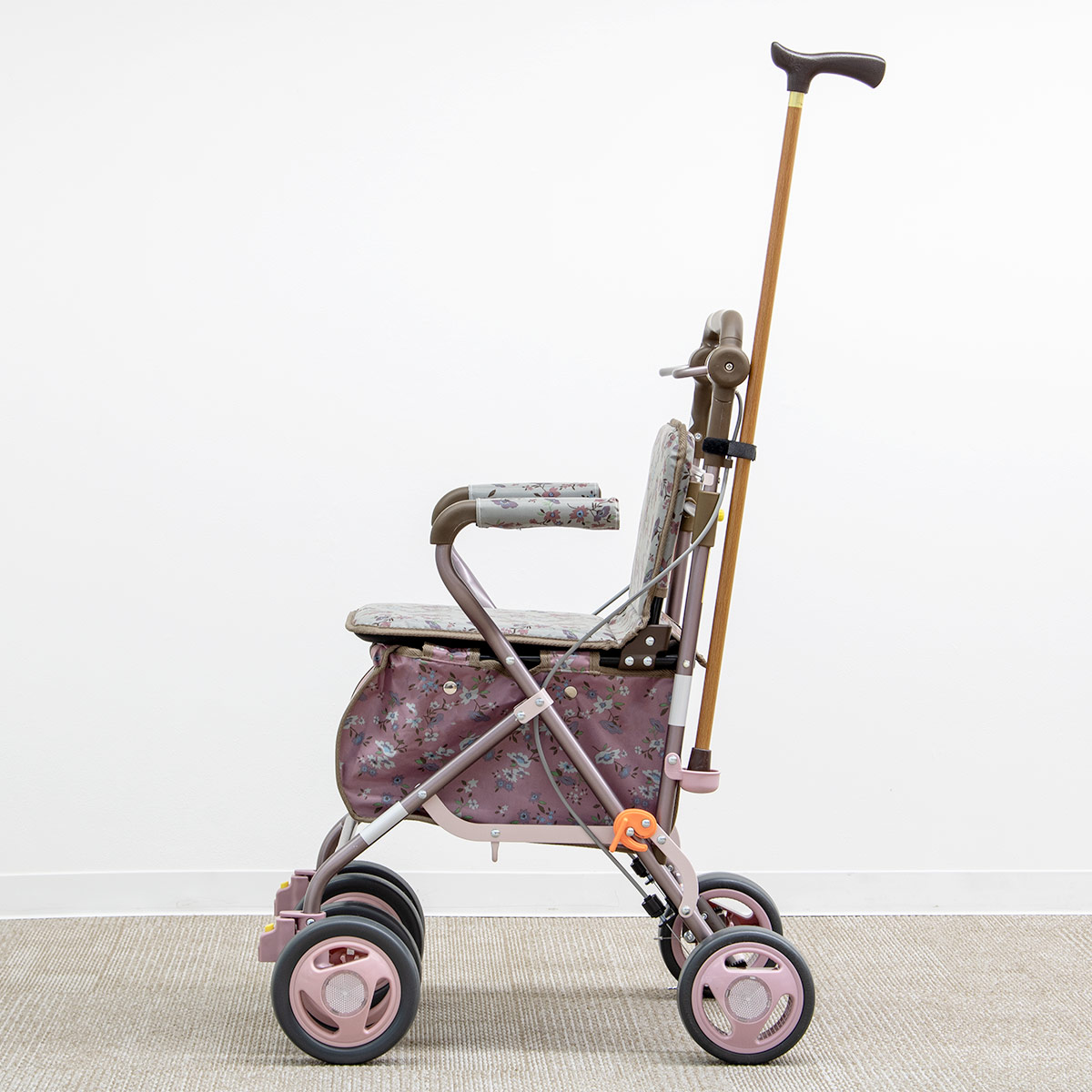 幸和製作所 シルバーカー エヴォーク 小物入れ付き 座れる アルミ製