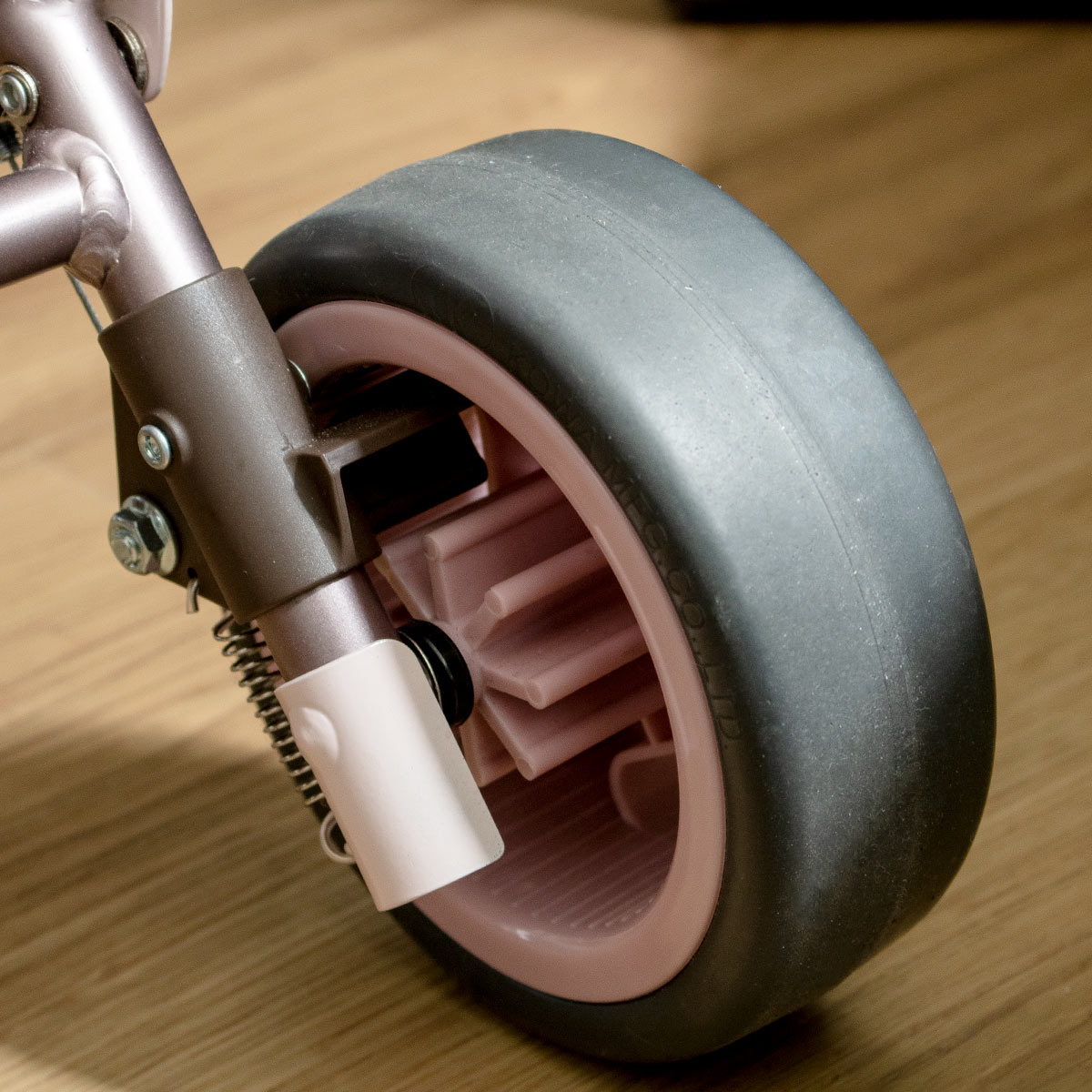 幸和製作所 シルバーカー エヴォーク 小物入れ付き 座れる アルミ製