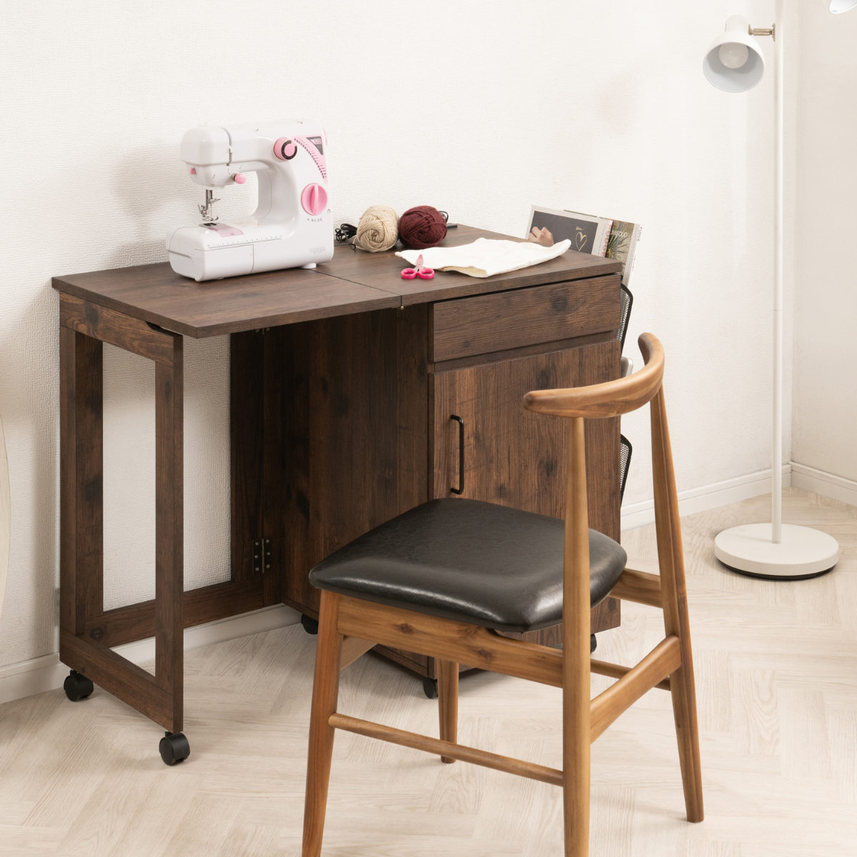 ミシン台 幅99cm 折りたたみ 2口コンセント付 キャスター付 （ 省