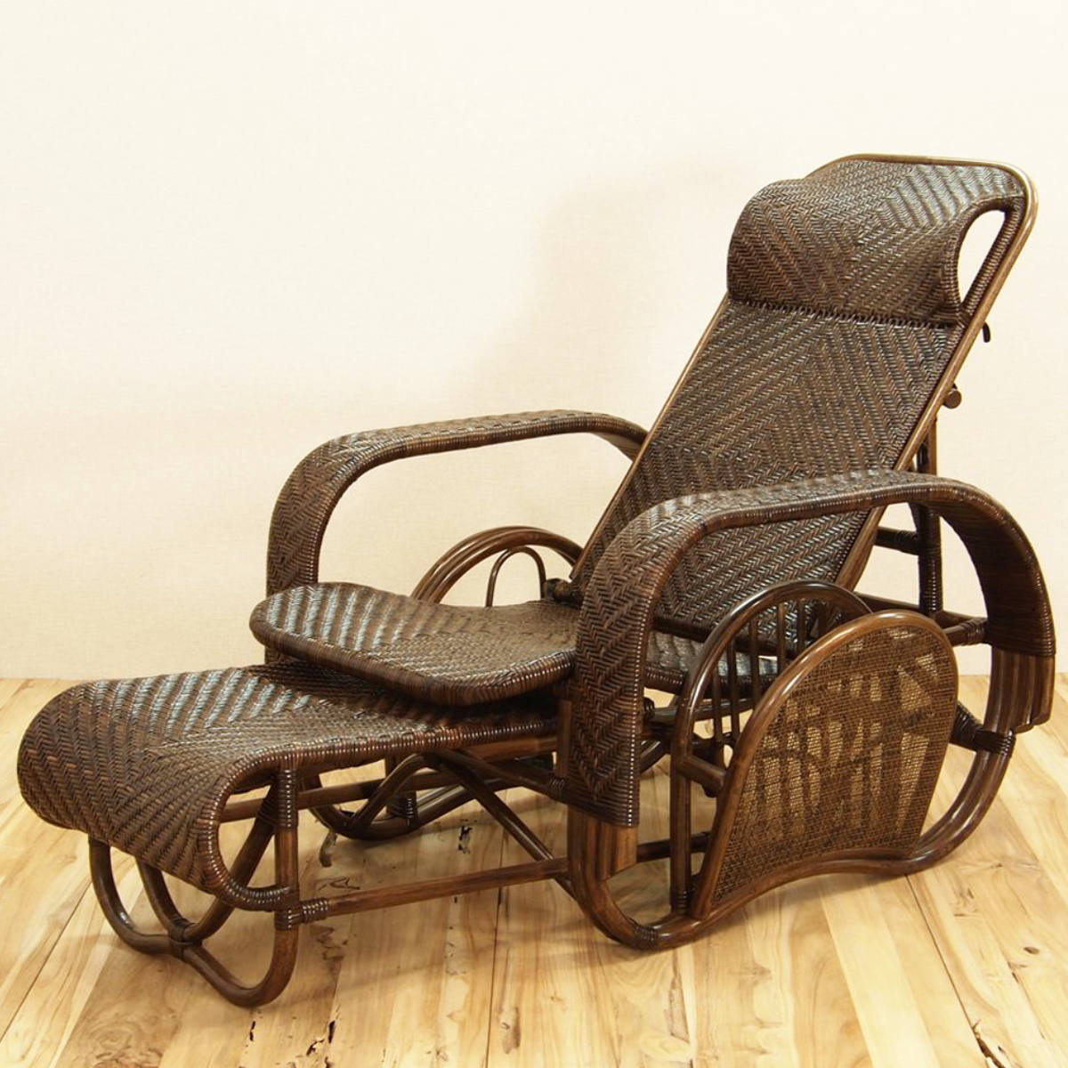 美品　サンフラワーラタン WAHOO 手編みハイバックチェア　座面高37cm 藤 籐 座椅子 フットレスト付 ハイバック 三つ折椅子 ラタン家具 WAHOO 座