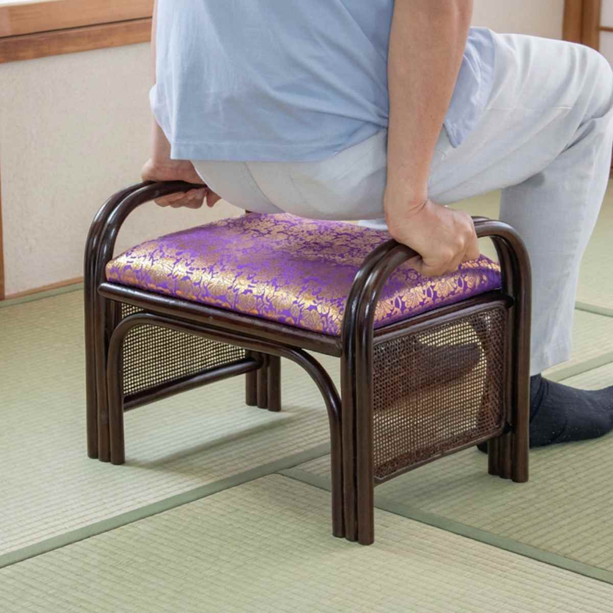 ラタン座椅子 座面高31cm 金襴張り 紫 仏壇用 （ 座椅子 仏前 イス