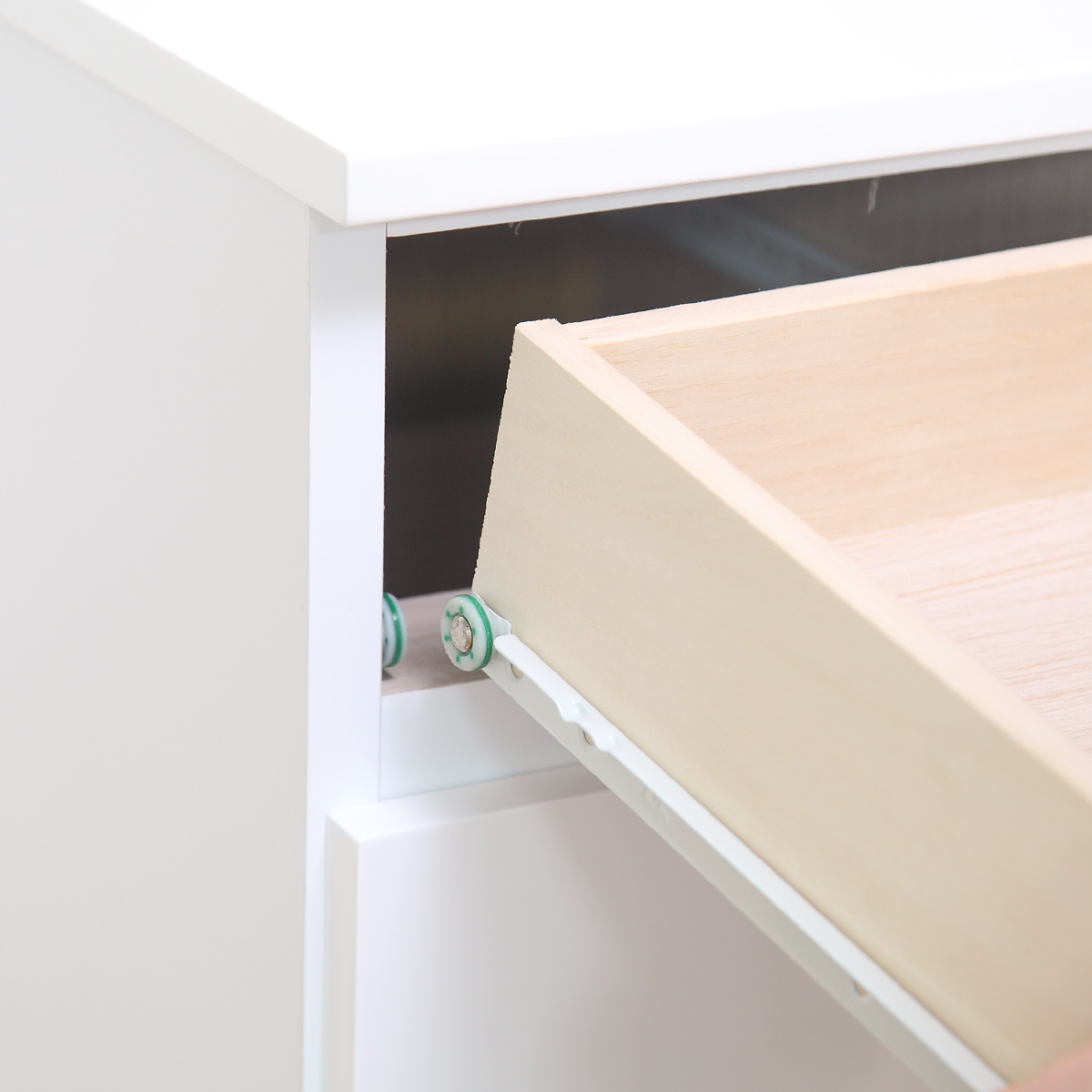 クロシオ チェスト 5段6杯 鏡面仕上げ 幅60cm （ タンス 完成品 収納