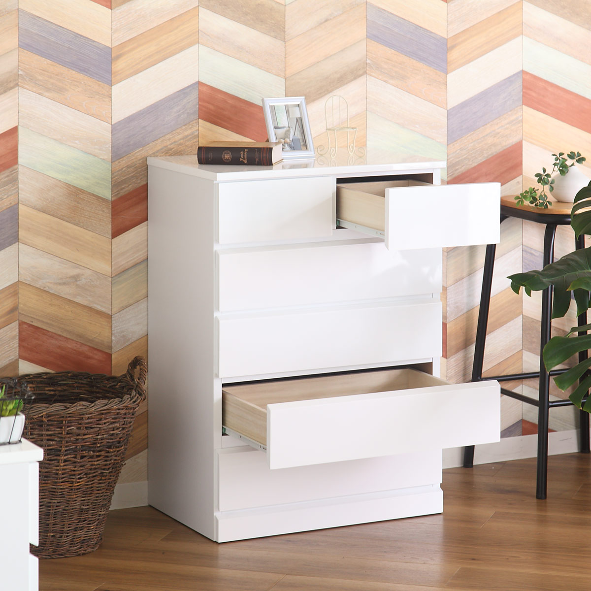 クロシオ チェスト 5段6杯 鏡面仕上げ 幅60cm （ タンス 完成品 収納