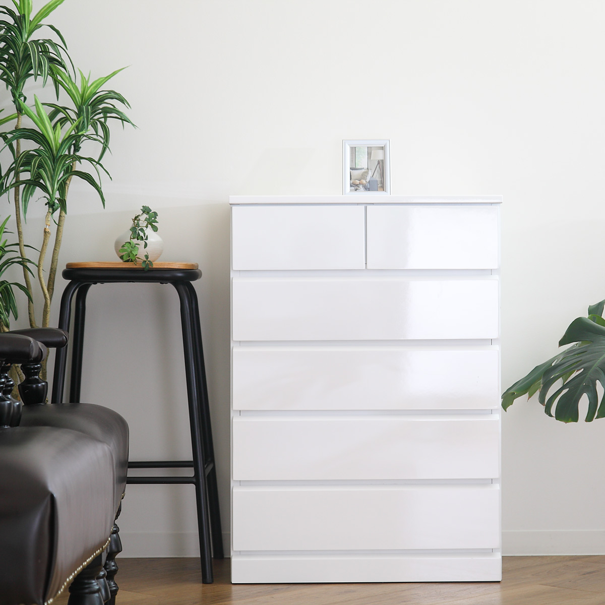 クロシオ チェスト 5段6杯 鏡面仕上げ 幅60cm （ タンス 完成品 収納