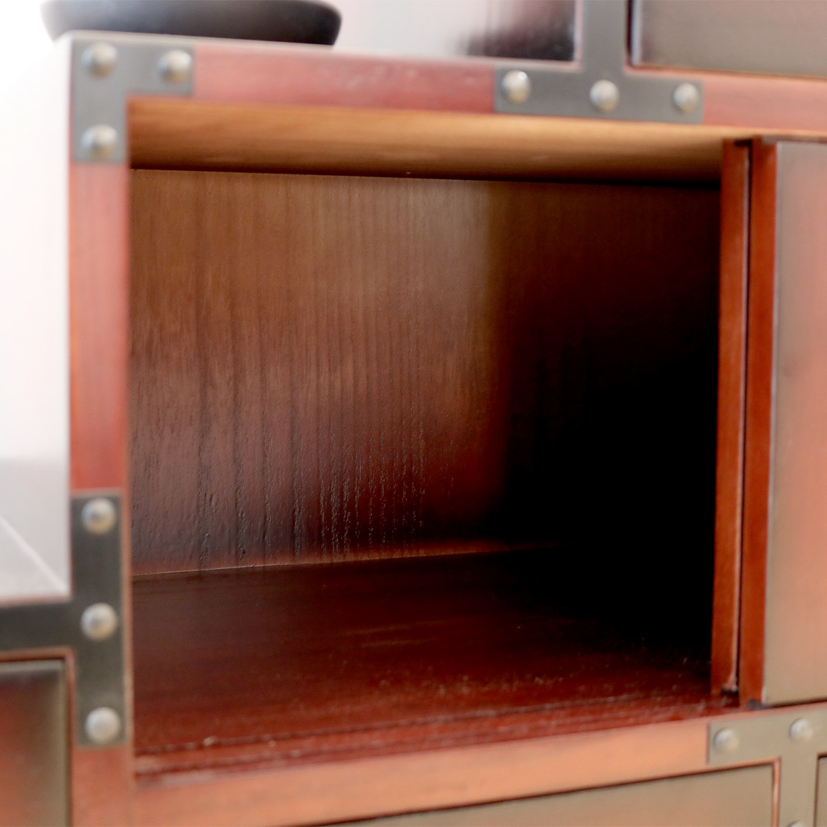 クロシオ 階段箪笥 民芸調 桐製 和タンス 左下がり 幅67cm （ 和風