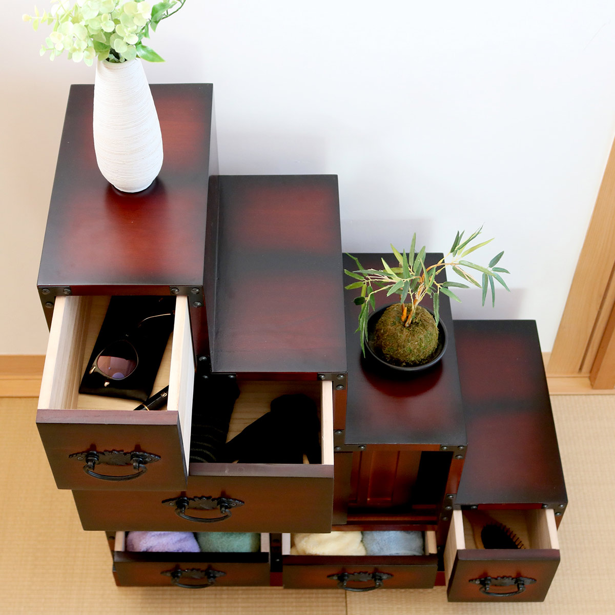 クロシオ 階段箪笥 民芸調 桐製 和タンス 右下がり 幅67cm （ 和風