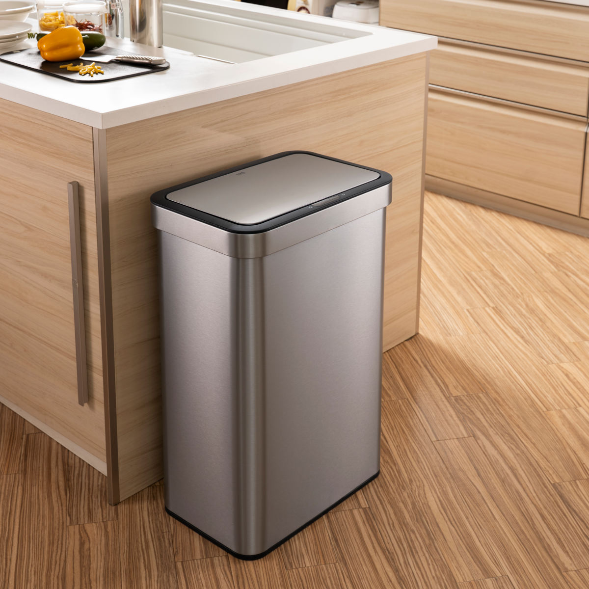 EKO ゴミ箱 エコノヴァセンサービン 70L シルバー EKO（イーケーオー） ゴミ箱 70L エコノヴァセンサービン センサー式