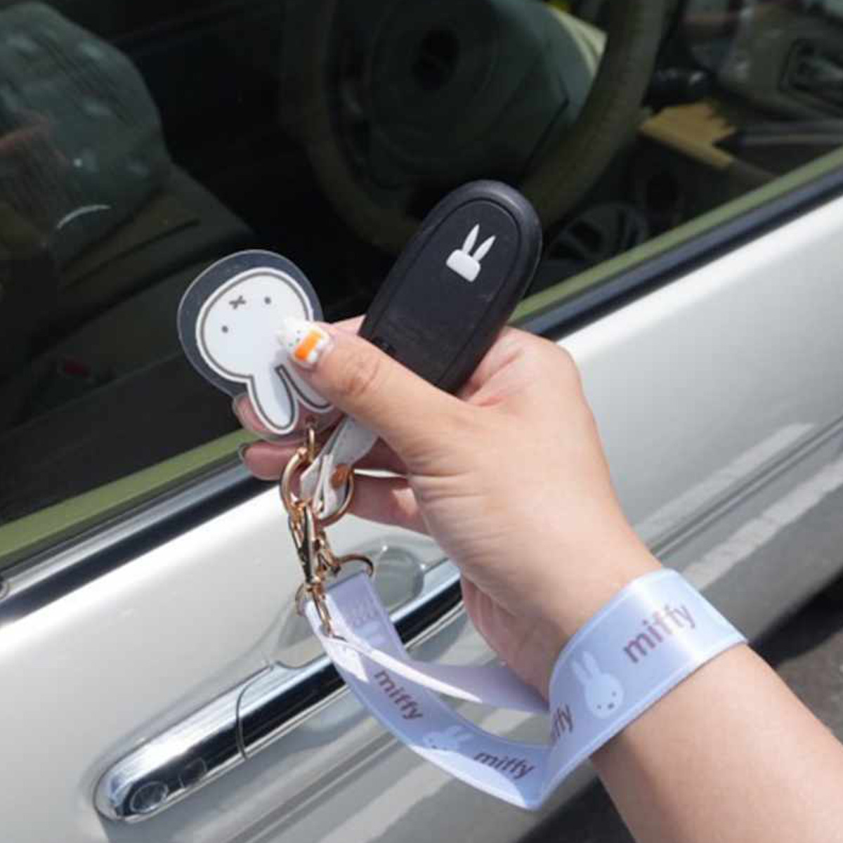 nicott（ニコット） ストラップ ミッフィー スマートキーハンド