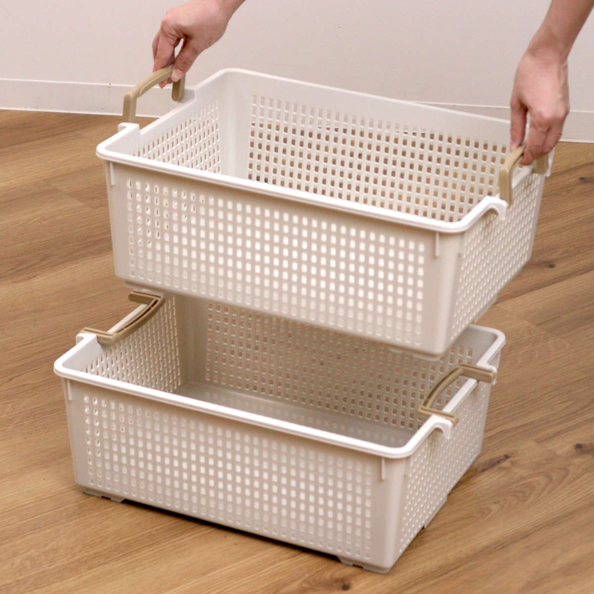 手付き籠 楽天市場】かご バスケット 洗える 持ち手付き 白樺風 籠 ポリエチレン