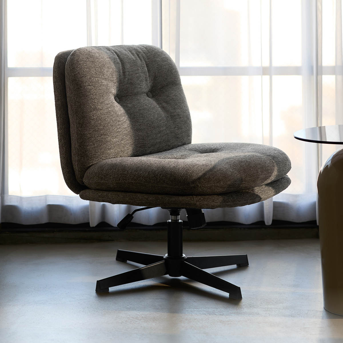 宮武製作所 ラウンジチェア 座面高43〜50cm 昇降式 幅広 Anela