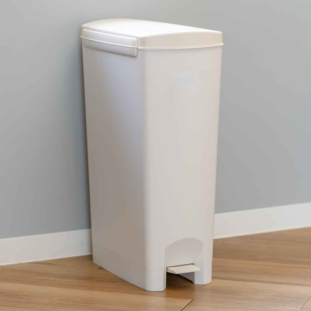 TONBO（新輝合成） ゴミ箱 26L ふた付き セパ 抗菌 超 スリム ペダル