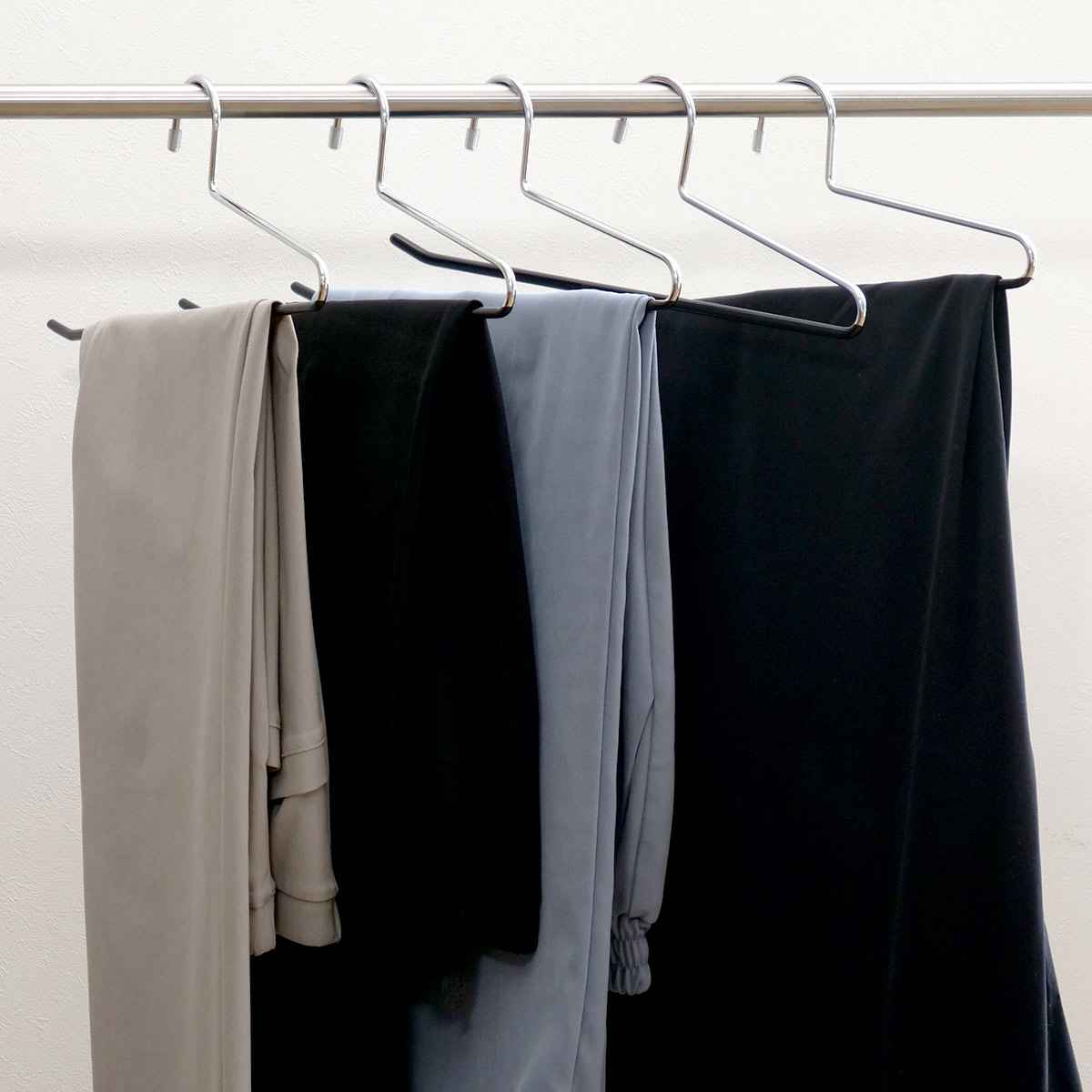 すべらないハンガー スラックスハンガー 2本セット （ 衣類収納 洋服