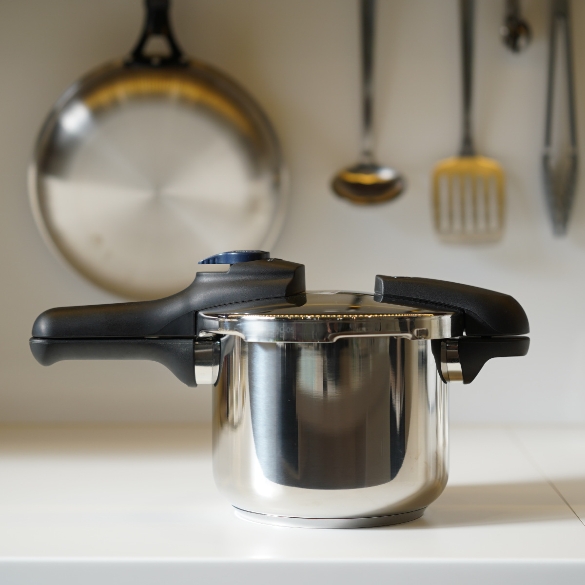 パール金属 圧力鍋 5.5L IH対応 圧力2段切り替え式 3層底 ステンレス製