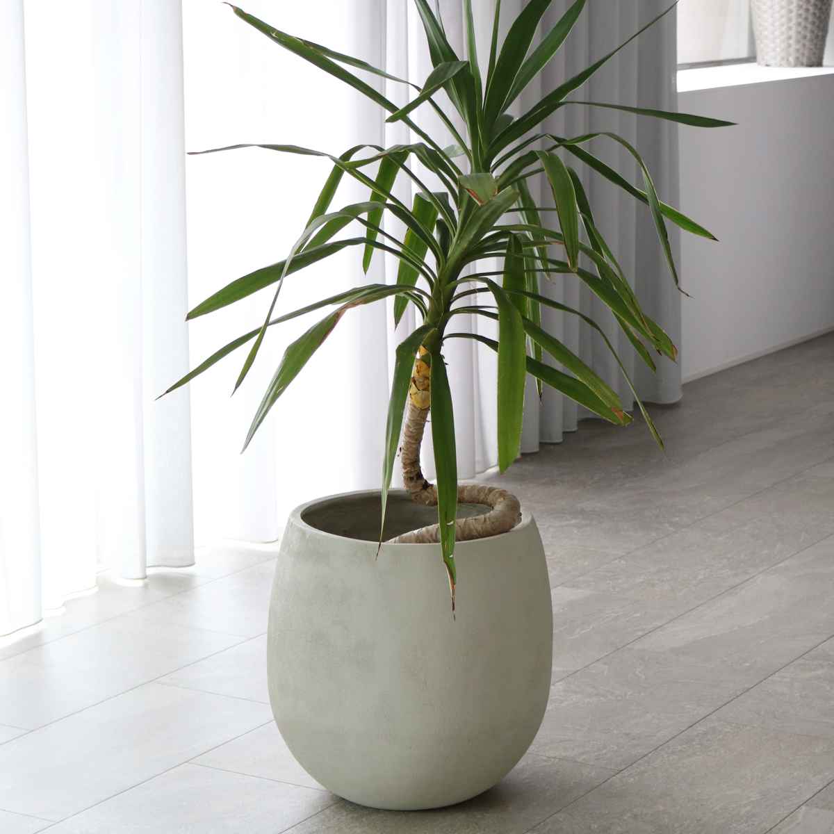 プランター グリッテ 石調FRPプランター 幅42cm ドロップ型 （ プランターカバー ラウンド 植木鉢 鉢 底穴 屋外 外 家庭菜園 寄せ植え おしゃれ ）の画像