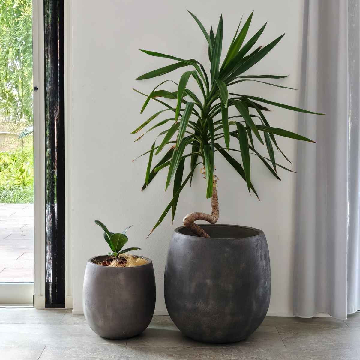 プランター グリッテ 石調FRPプランター 幅42cm ドロップ型 （ プランターカバー ラウンド 植木鉢 鉢 底穴 屋外 外 家庭菜園 寄せ植え おしゃれ ）の画像