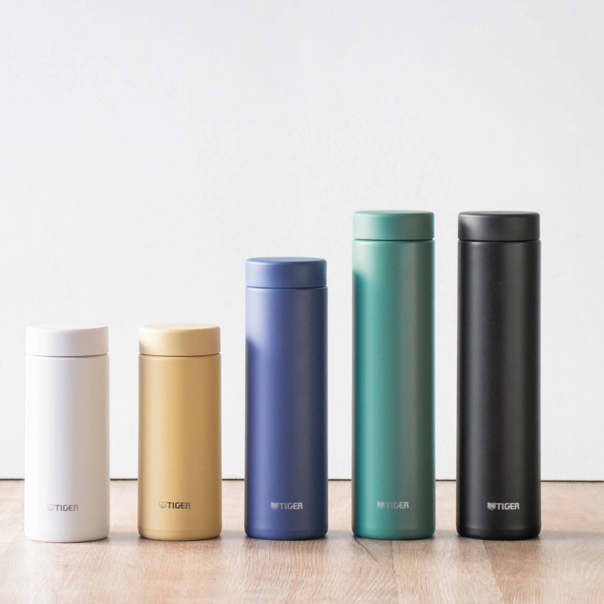タイガー魔法瓶 タイガー 水筒 600ml 真空断熱ボトル スクリューマグ