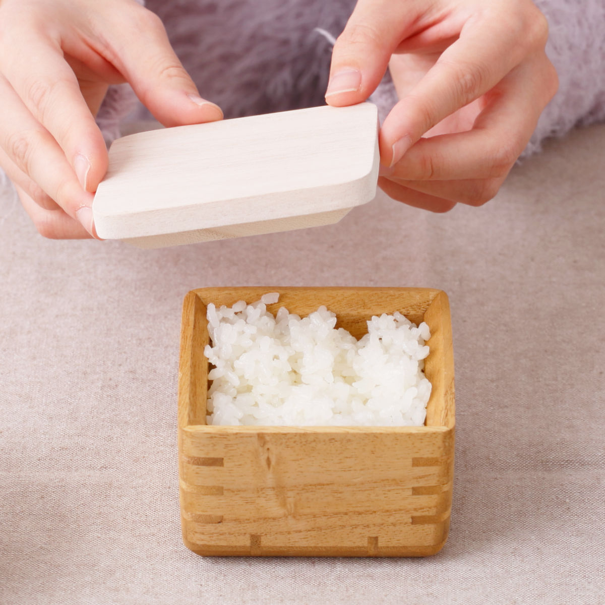 OSMAC ご飯容器 保存容器 kirisai 桐のレンジでごはん鉢 小 （ おひつ