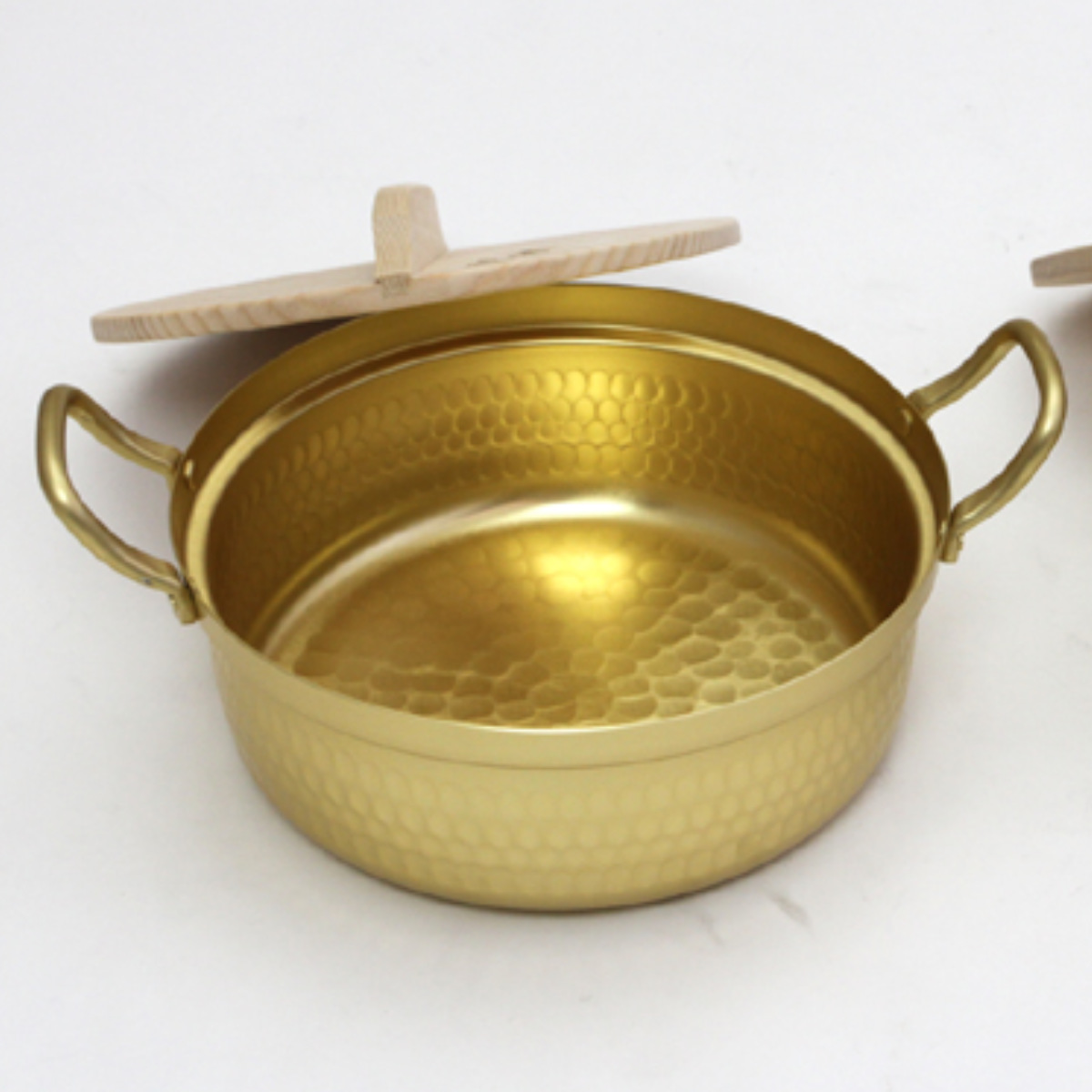 谷口金属工業 両手鍋 18cm 和の職人 アルミ浅型鍋 木蓋付 （ ガス火