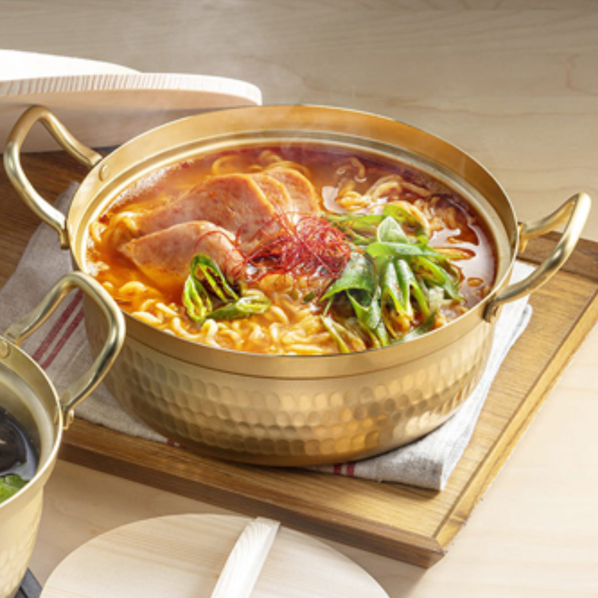 谷口金属工業 両手鍋 18cm 和の職人 アルミ浅型鍋 木蓋付 （ ガス火