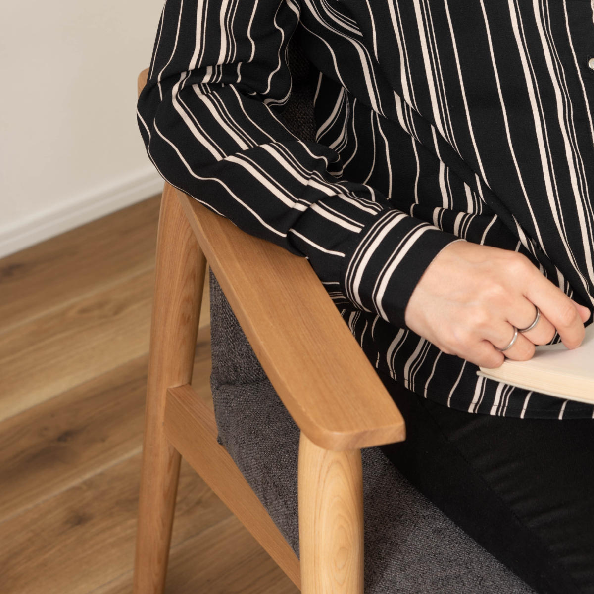 東谷 ダイニングソファ 幅117cm 2人掛け 木製フレーム リズシリーズ