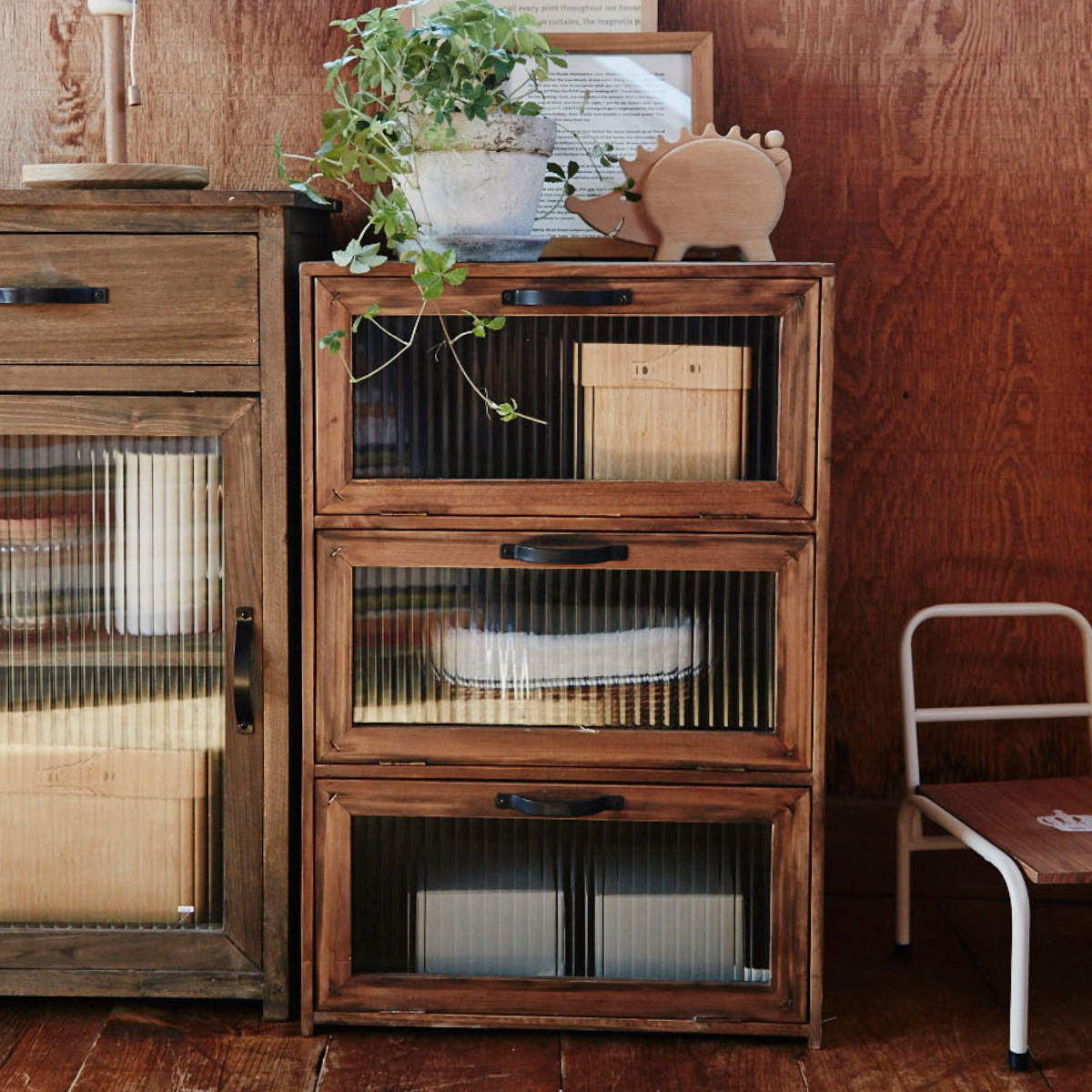 東谷 ガラスキャビネット 幅40cm 3段 フラップ扉 Toreno 天然木