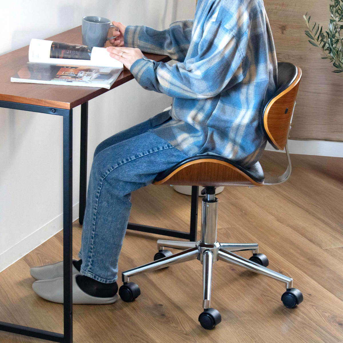 オフィスチェア 座面高43~56cm 回転 昇降式 レザー調 ノースチェア