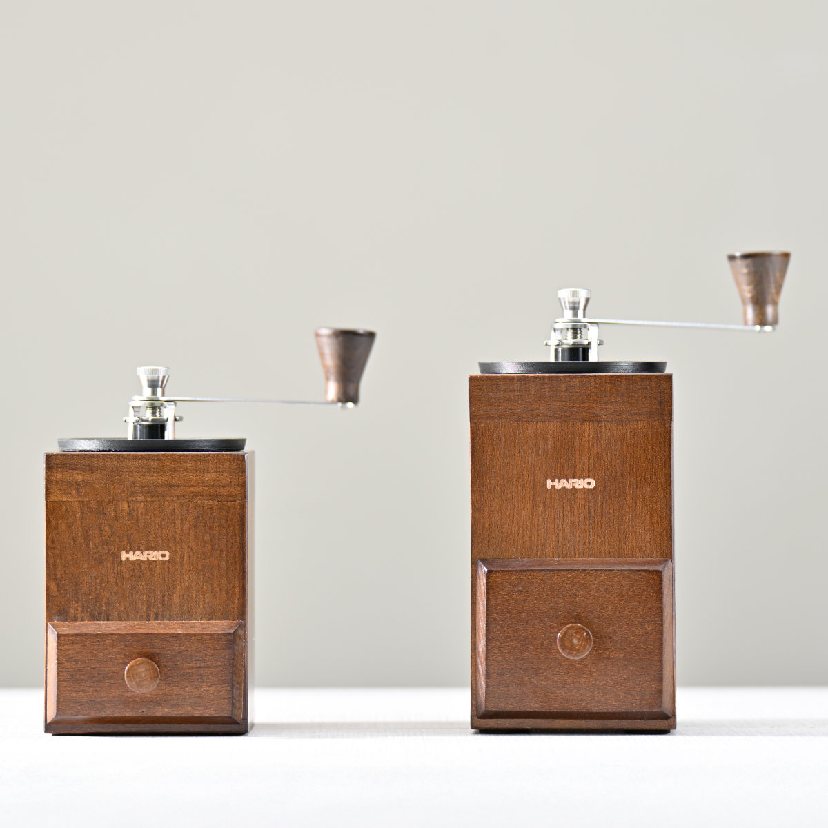 美品✨HARIO手挽きコーヒーミル　他4点セット HARIO（ハリオ） コーヒーミル・キューブ （ ハリオ コーヒー ミル 4杯