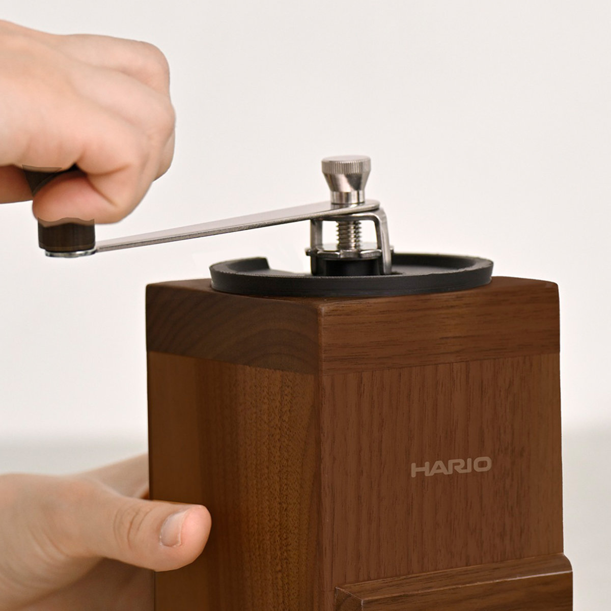 美品✨HARIO手挽きコーヒーミル　他4点セット HARIO（ハリオ） コーヒーミル・キューブ （ ハリオ コーヒー ミル 4杯