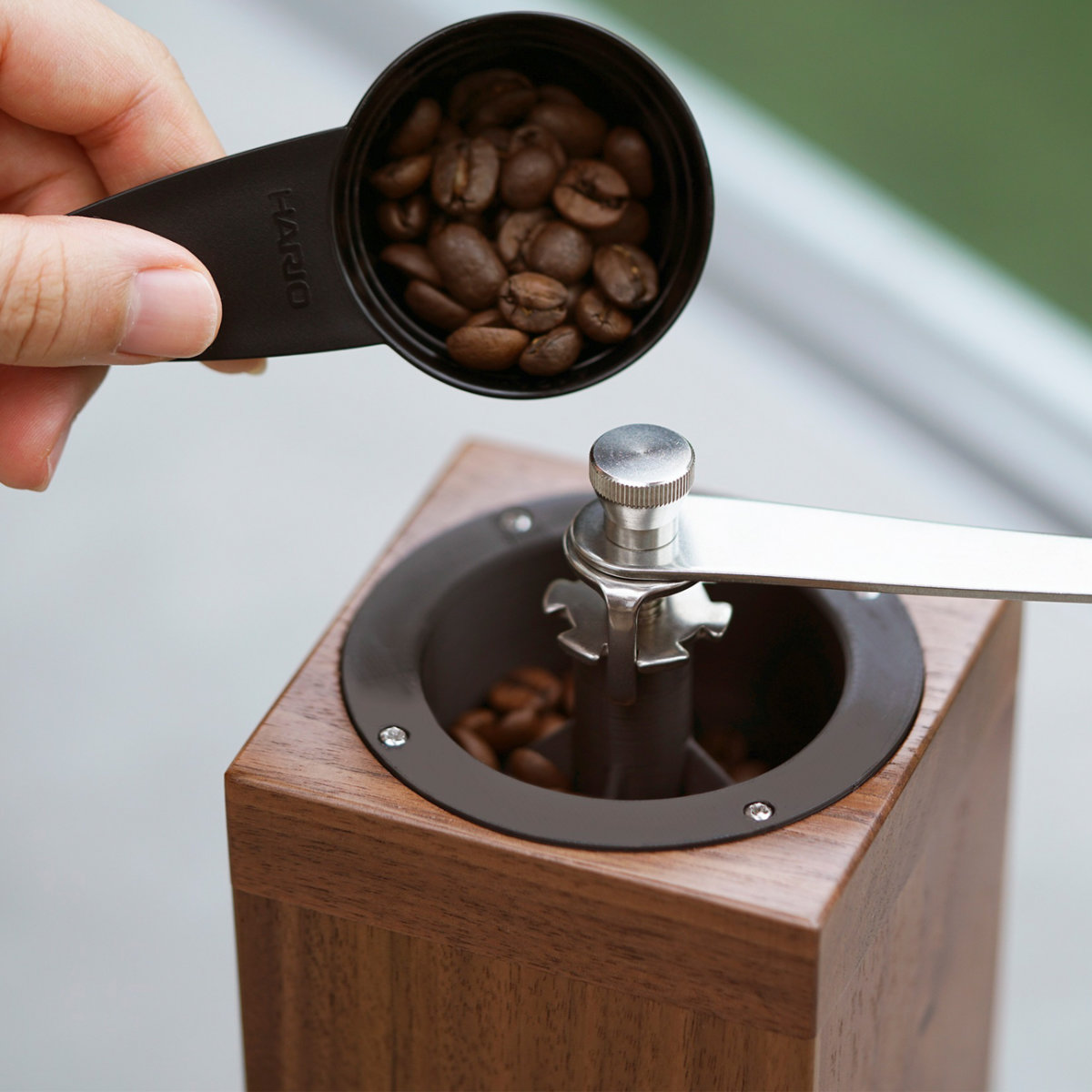 美品✨HARIO手挽きコーヒーミル　他4点セット HARIO（ハリオ） コーヒーミル・キューブ （ ハリオ コーヒー ミル 4杯