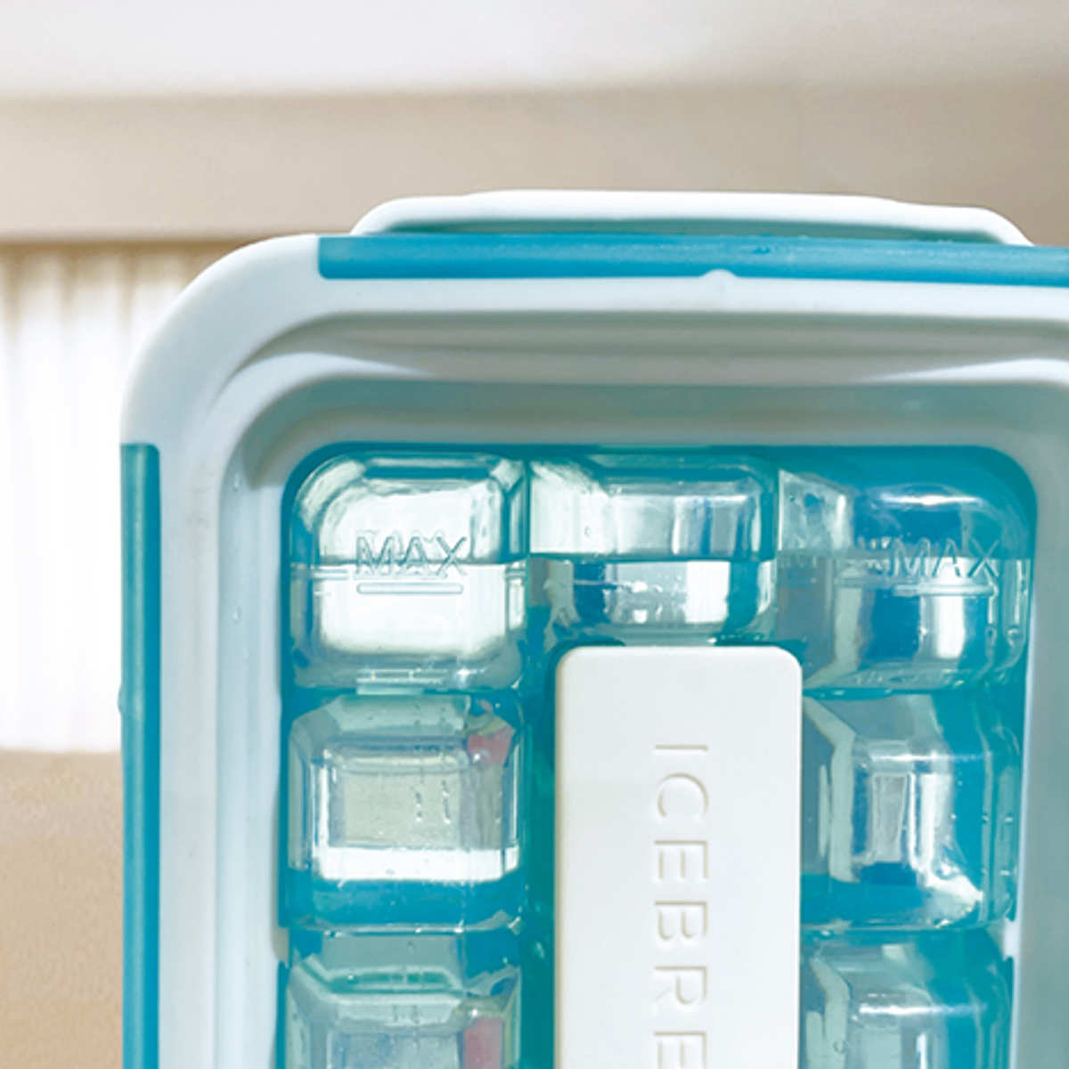 メテックス 製氷皿 ICE BREAKER アイストレー 密閉 蓋付 （ 製氷器