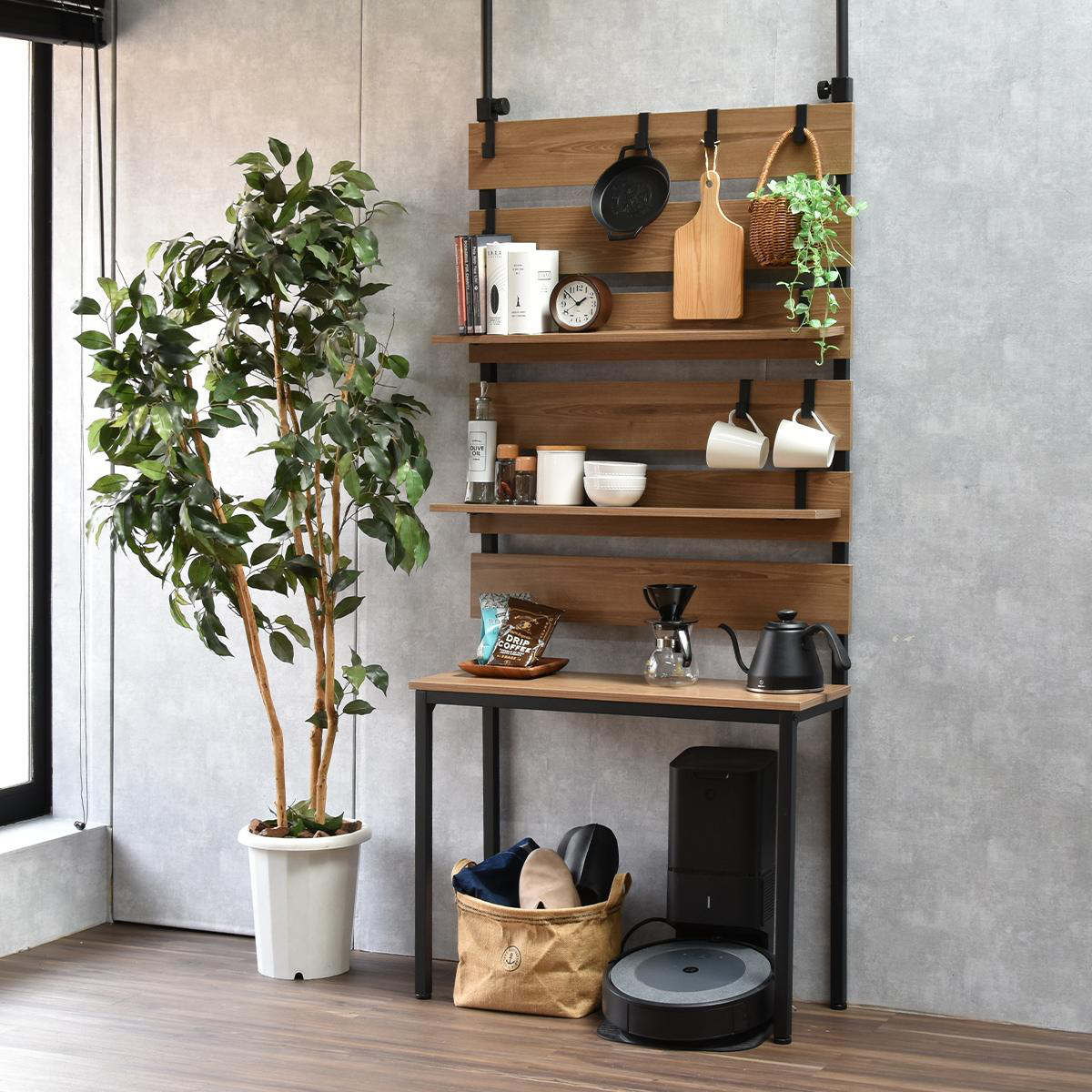 突っ張り 壁面収納 幅80cm 木目調 可動棚 フック付き （ ウォール