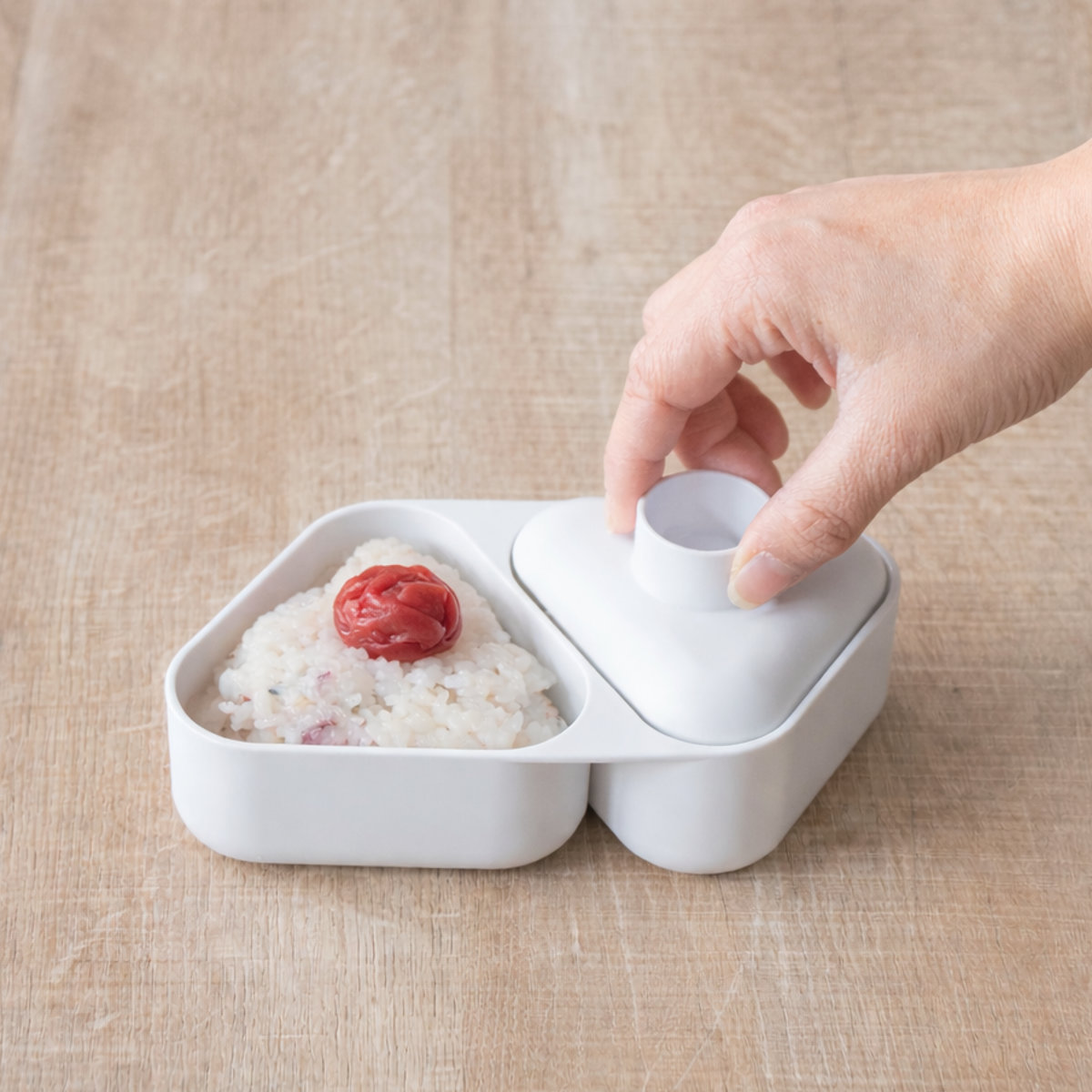 OSK（オーエスケー） 弁当箱 610ml おにぎりランチボックス二段