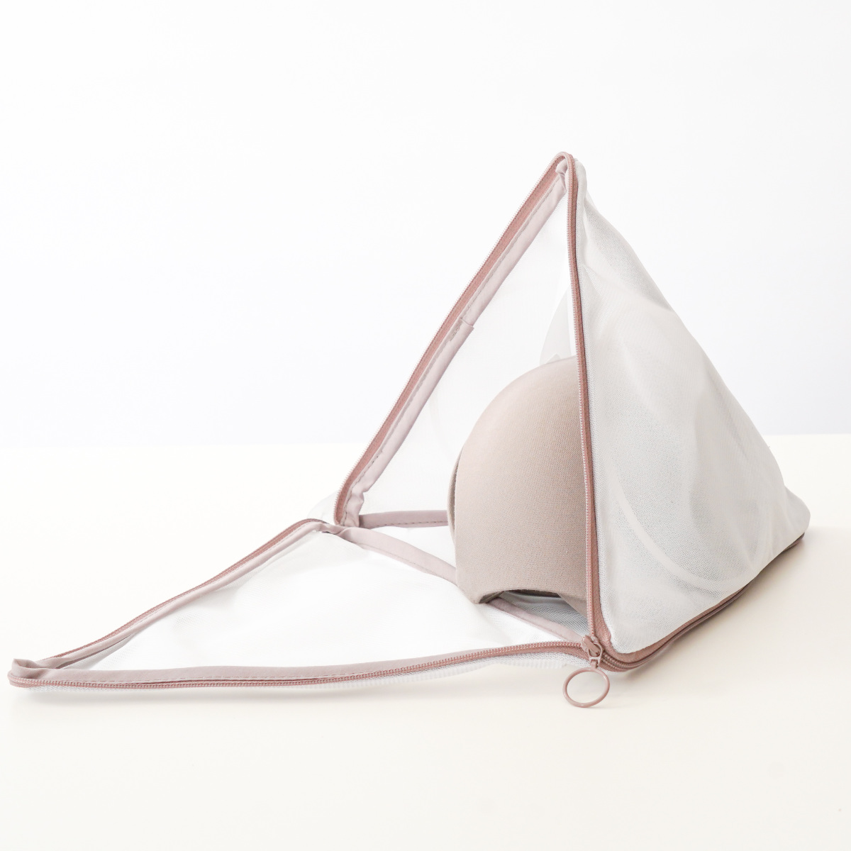 洗濯ネット ピラミッド型 デリケート衣類用 ピラネット （ ランドリーネット ランジェリーネット 洗濯 ネット 洗濯物 デリケート衣類 三角 つぶれにくい ）