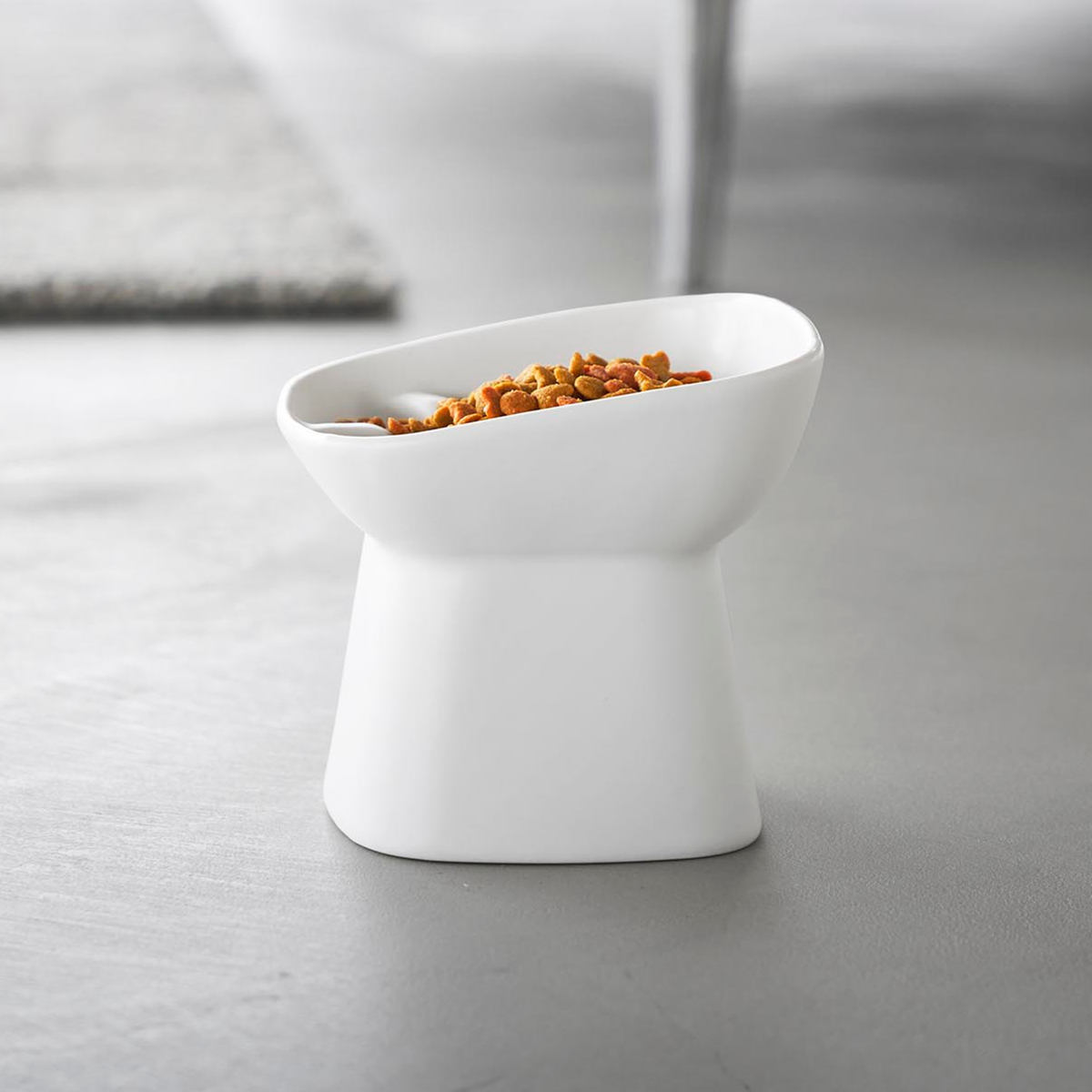 山崎実業 nooks 早食い防止陶器ペットフードボウル ヌークス 斜め H11