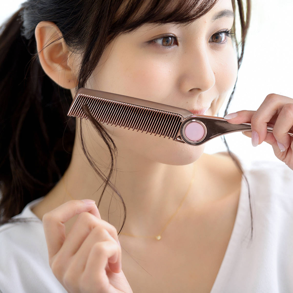 業務用 ヘアコーム ベージュ コンパクト 2500枚セット　新品未使用 ブラシ 折りたためる ヘアコーム 持ち運び可能 （ 静電気 軽減 コーム