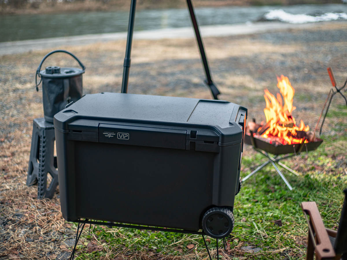 JEJアステージ クーラーボックス 65L COREFLUX VIP 座れる 耐荷重100kg