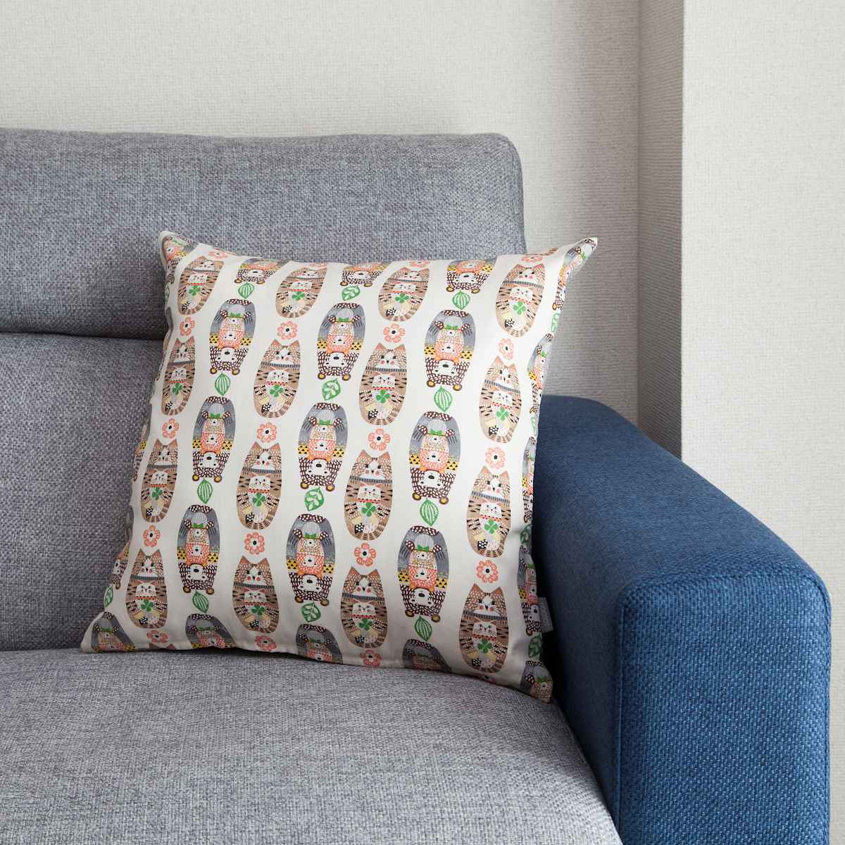 クッションカバー TOMARU （ クッション カバー 45×45cm 滑り止め付き