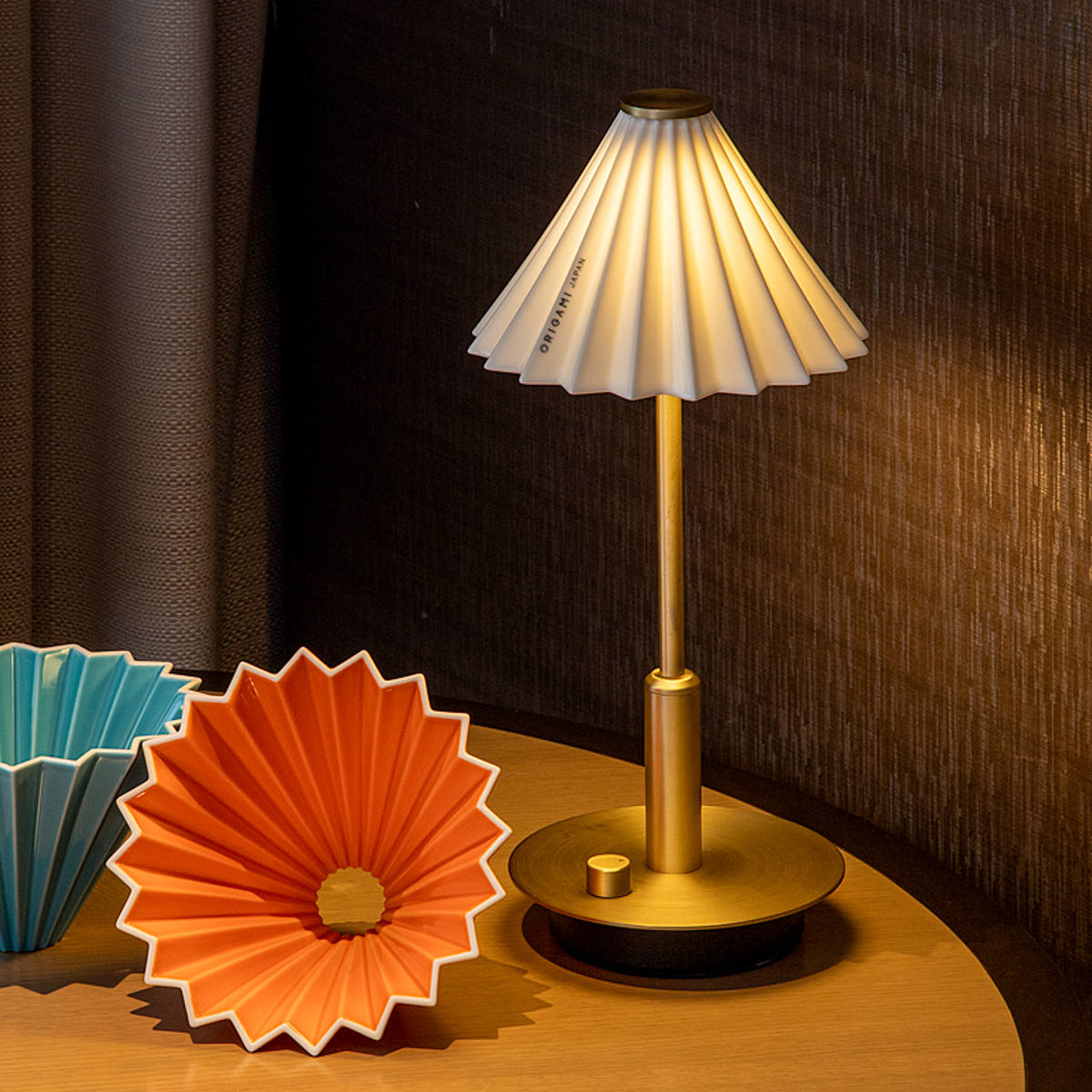 テーブルライト LED電球付き 無段階調光 USB充電 ORIGAMI LAMP
