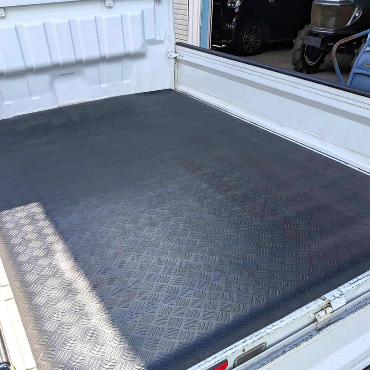 荷台マット 軽トラック用 1.36×2m トラックマット （ 法人限定 ラバー