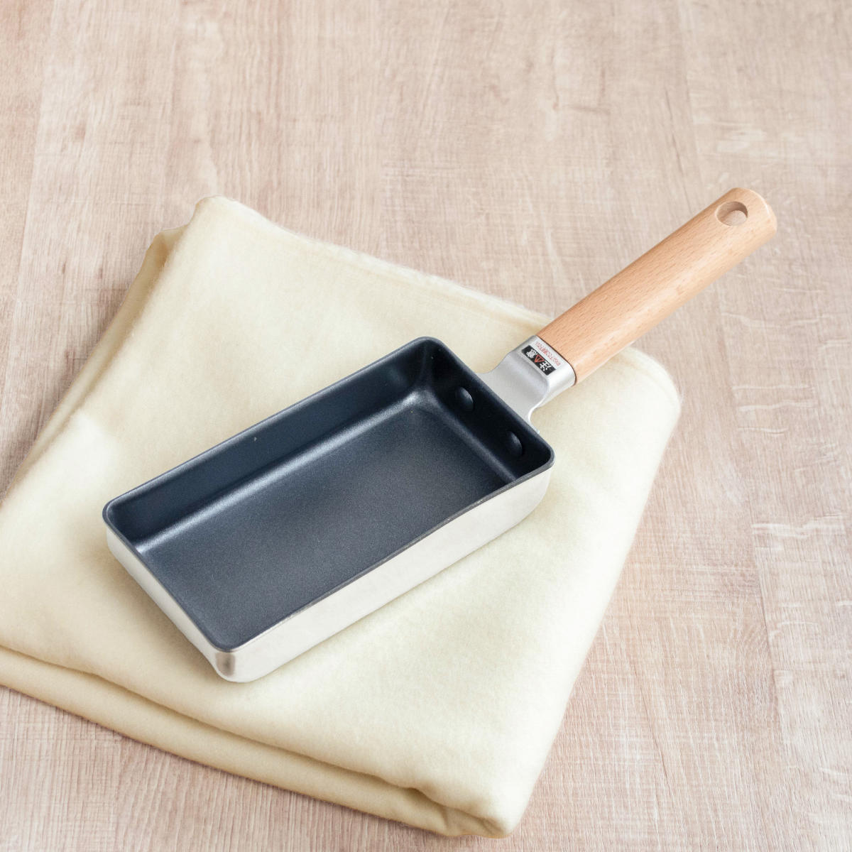谷口金属工業 卵焼き器 IH対応 フッ素加工 ラクミ スリムな玉子焼き器