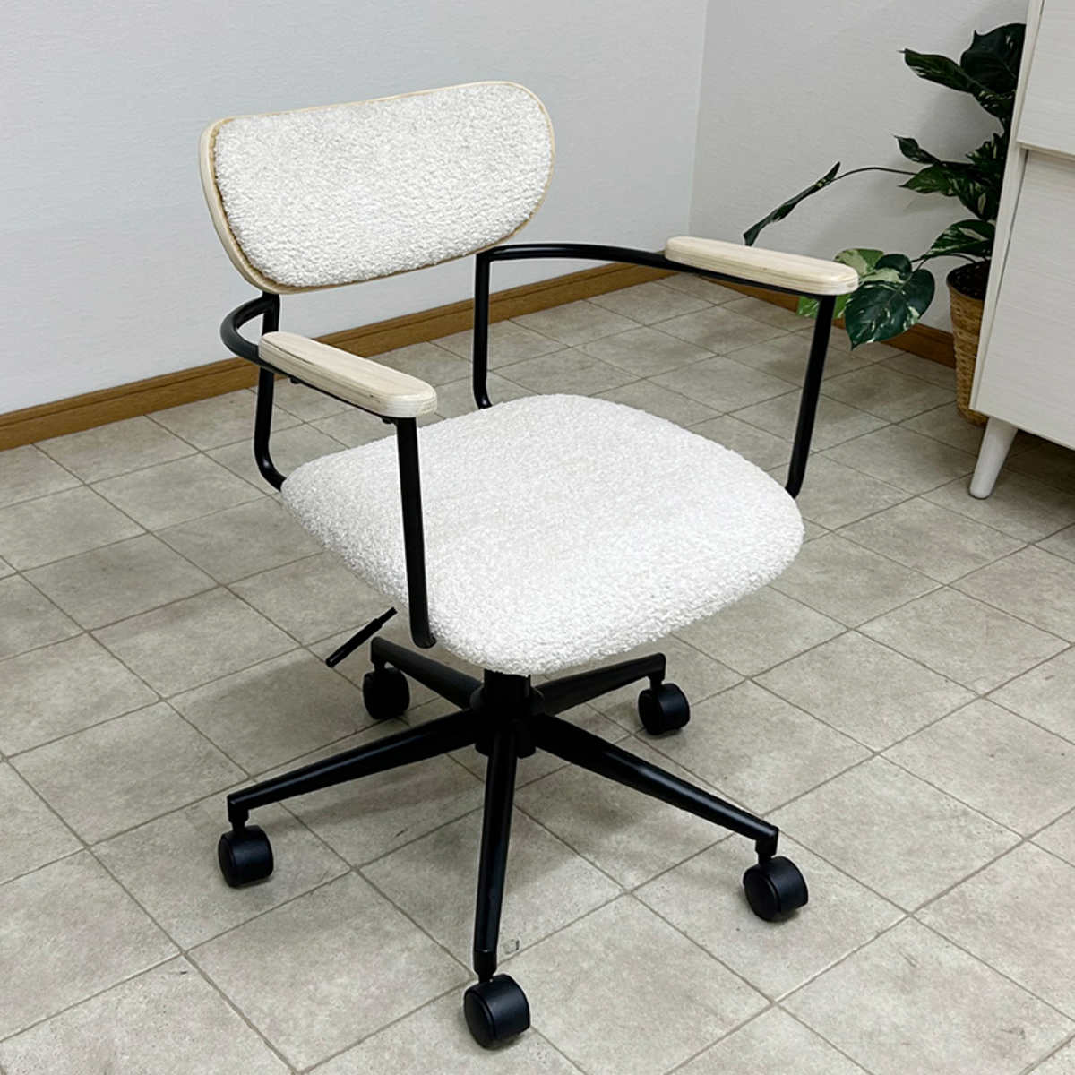 オフィスチェア 座面高40〜50cm 肘掛け付き コルダ （ パソコンチェア