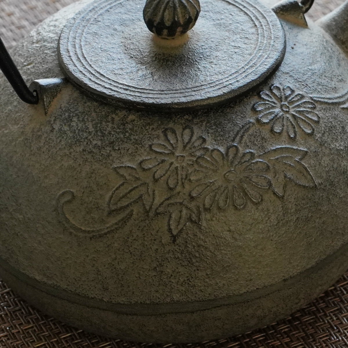 池永鉄工 鉄瓶 菊花 （ ガス火対応 ガス火 直火 鉄器 急須 600ml ガス