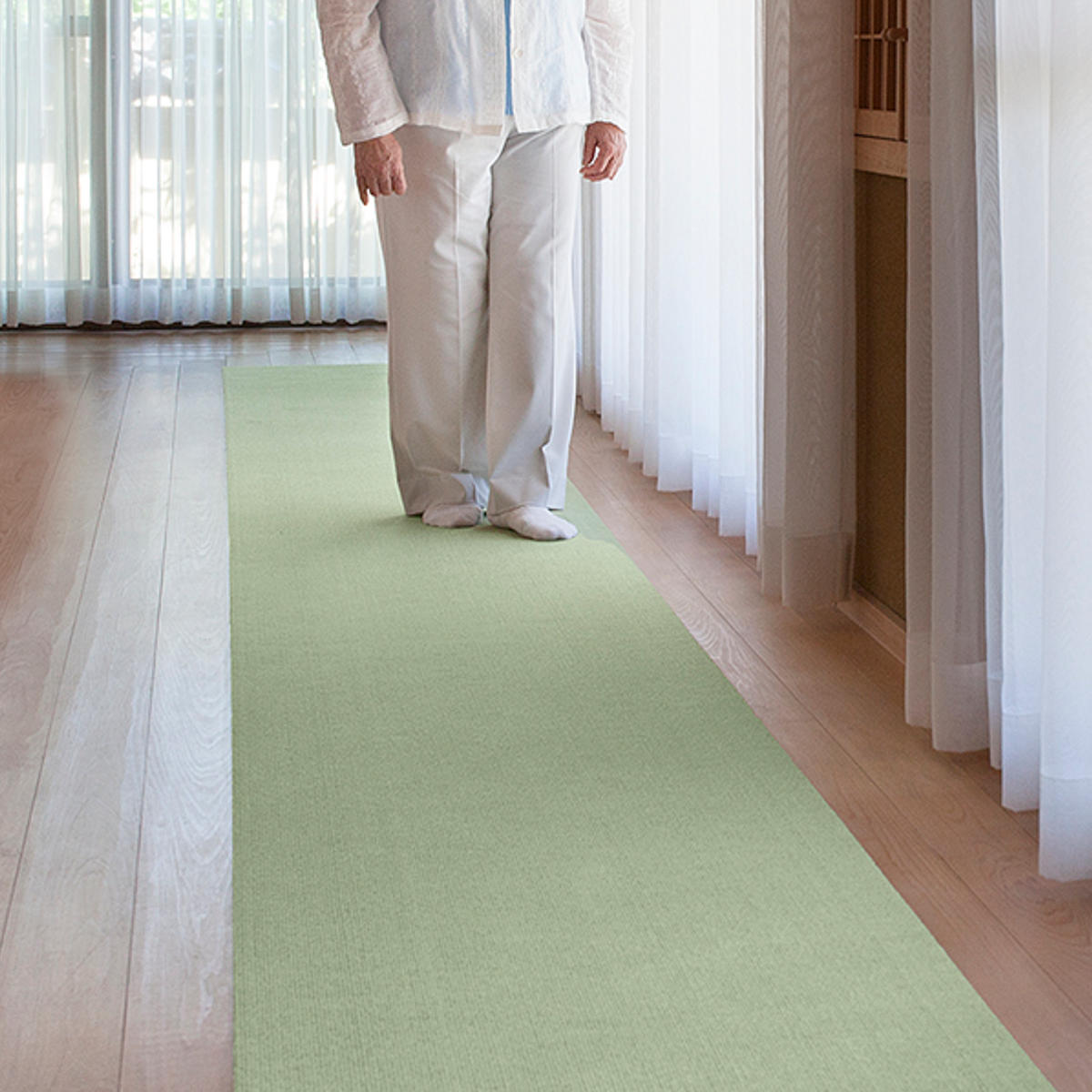 サンコー カーペット 60×800cm ペット対応 撥水 おくだけ吸着 ロング