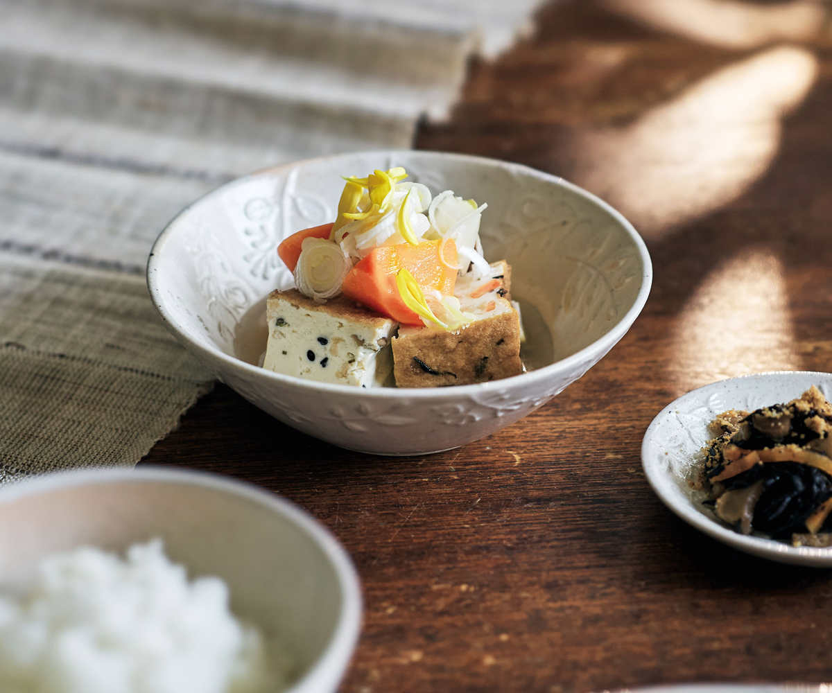 深川製磁　ぐみ　緑彩　平小鉢揃　5枚セット　煮物鉢　とんすい　取り皿　平鉢和食器 547471-1.jpg
