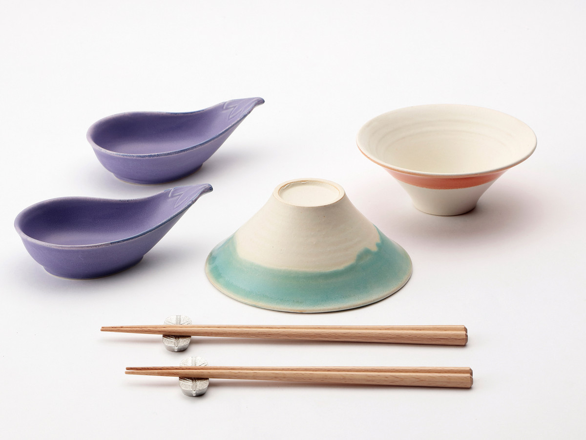 杯 富士箱 一富士二鷹三茄子 （ 8点セット 磁器 波佐見焼 ギフトセット 食器セット お茶碗 小鉢 夫婦箸 箸置き 日本製 ）_1
