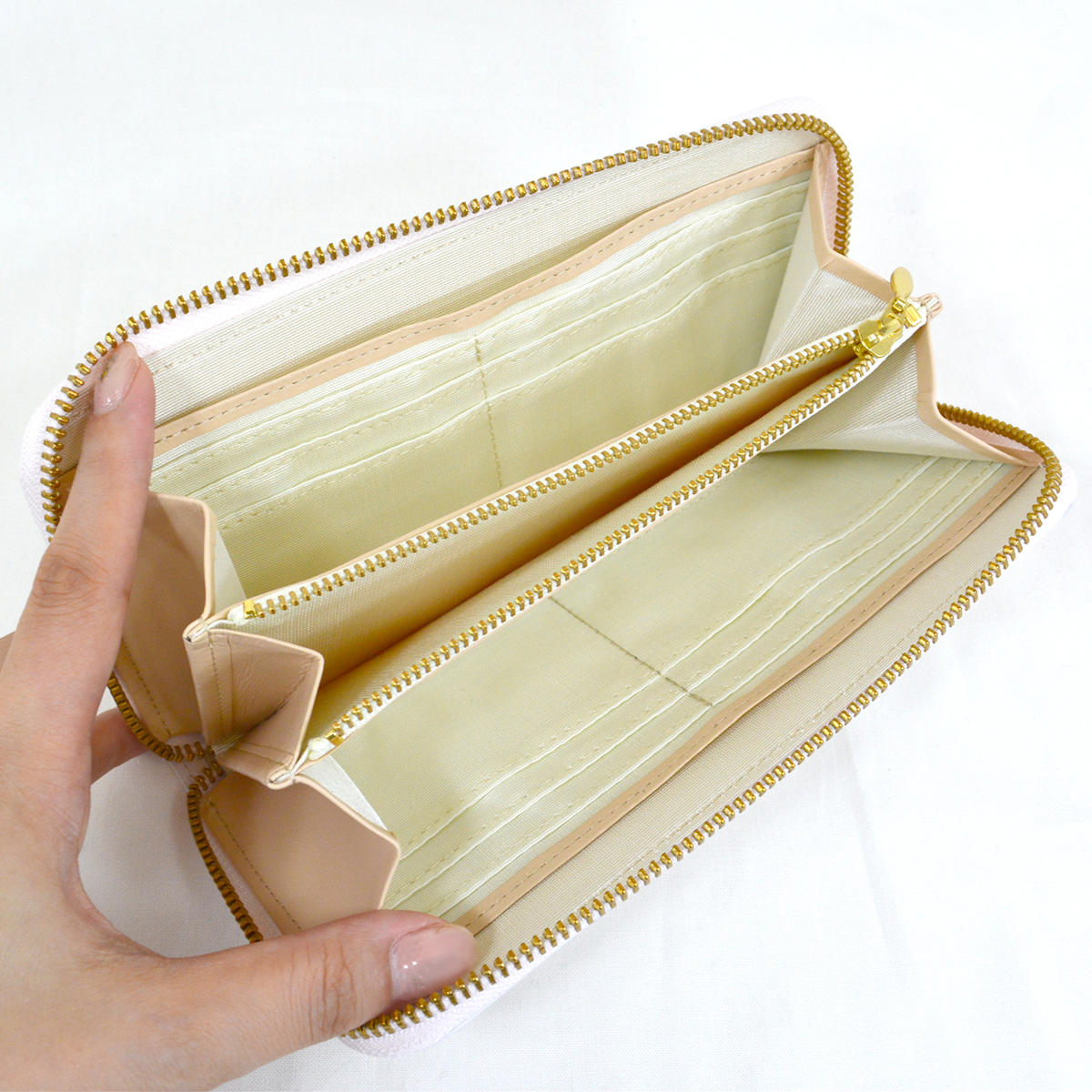 財布 サンリオキャラクターズ×naosudou本革ラウンド長財布 （ キキララ