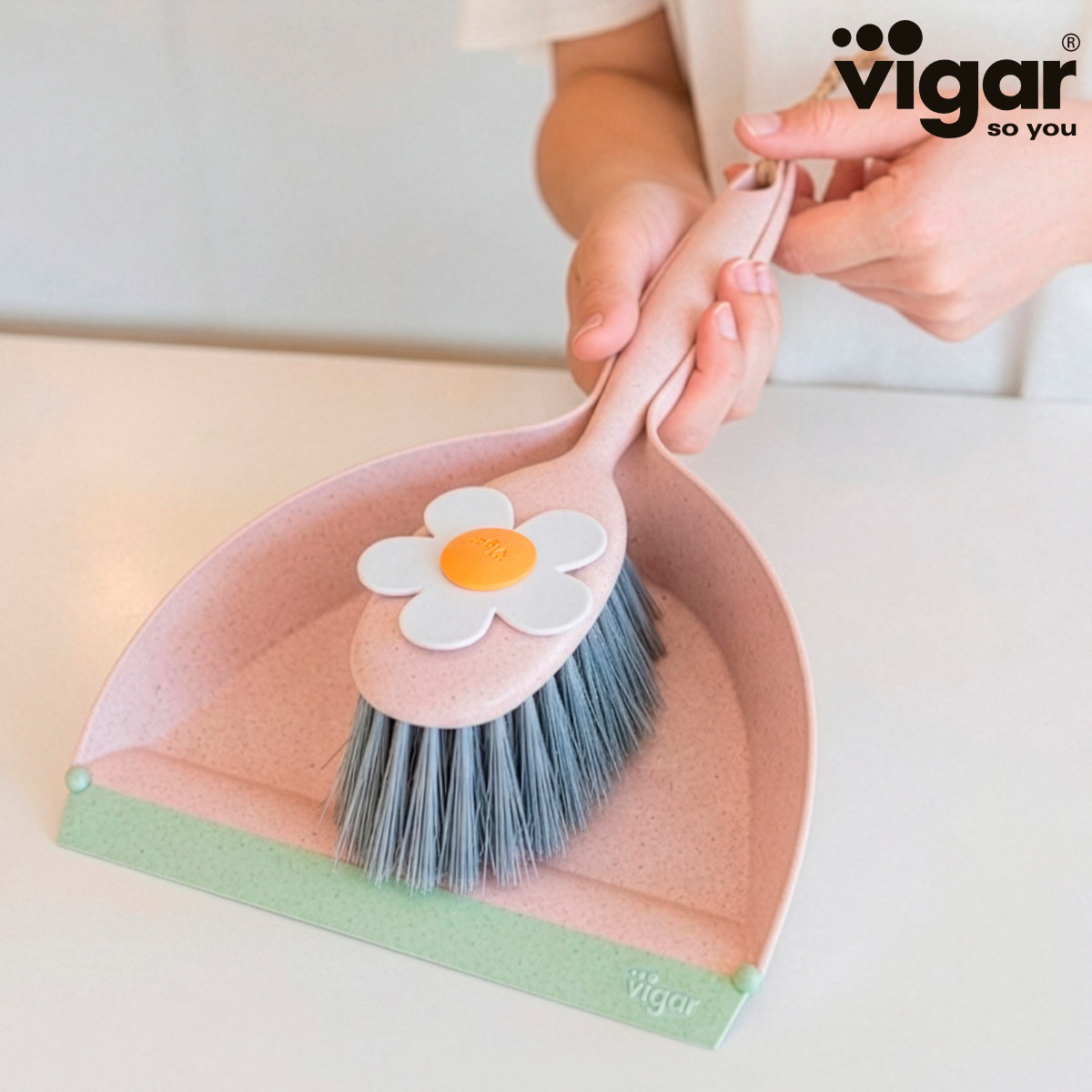 ほうき ちりとり Vigar FLGミニ ハンディ セット （ ヴィガール 掃除 ホウキ コンパクト かわいい 箒 ミニほうき 卓上 ）
