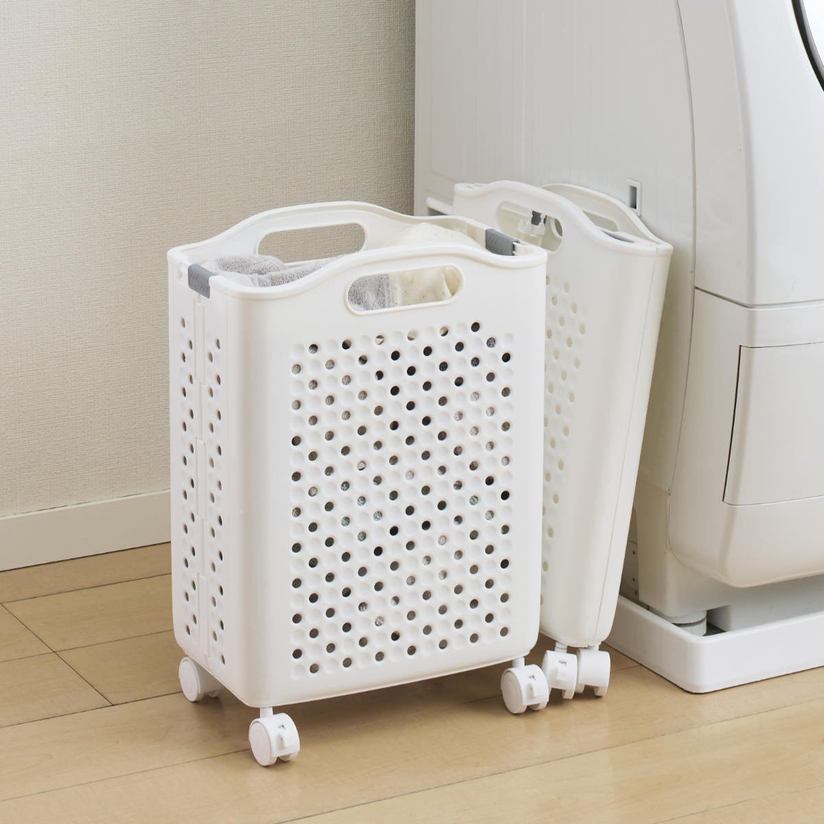 ランドリーバスケット 折りたたみ 26L スリム （ 洗濯かご バスケット 脱衣かご カゴ コンパクト 省スペース キャスター付 持ち手付 洗濯 ランドリー ）