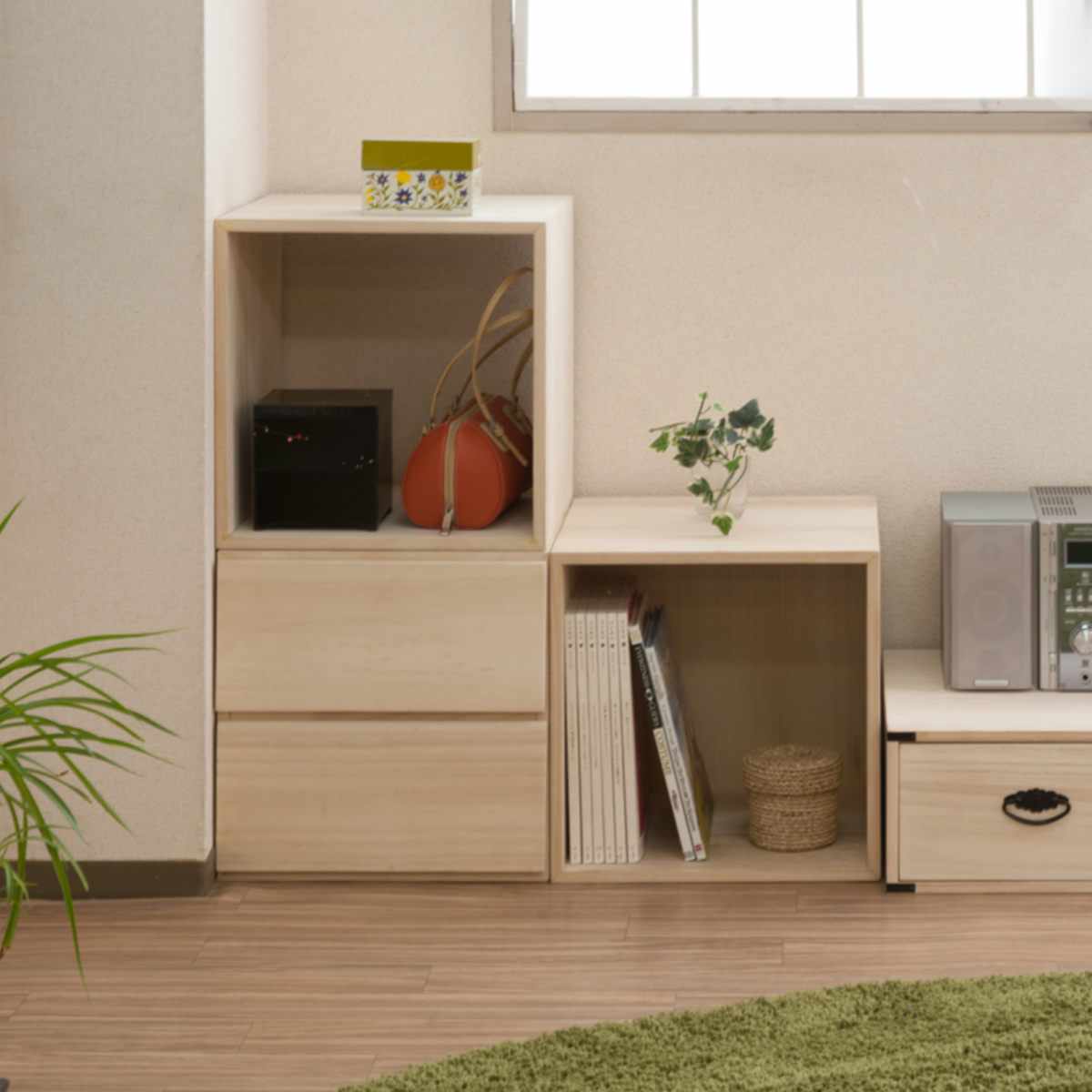 桐の仕切り付き 収納棚 7300000hi0002.jpg